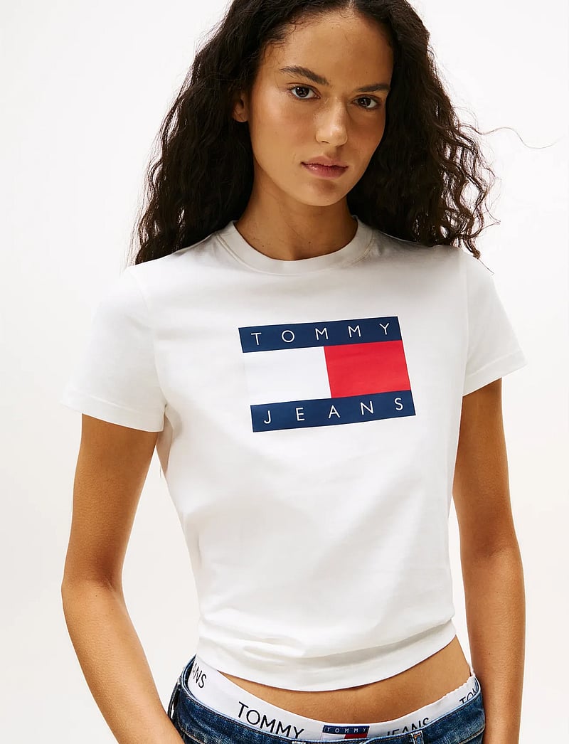 Tommy Jeans - TJW REG TJ FLAG SS TEE - short-sleeved shirts - ecru - 4
