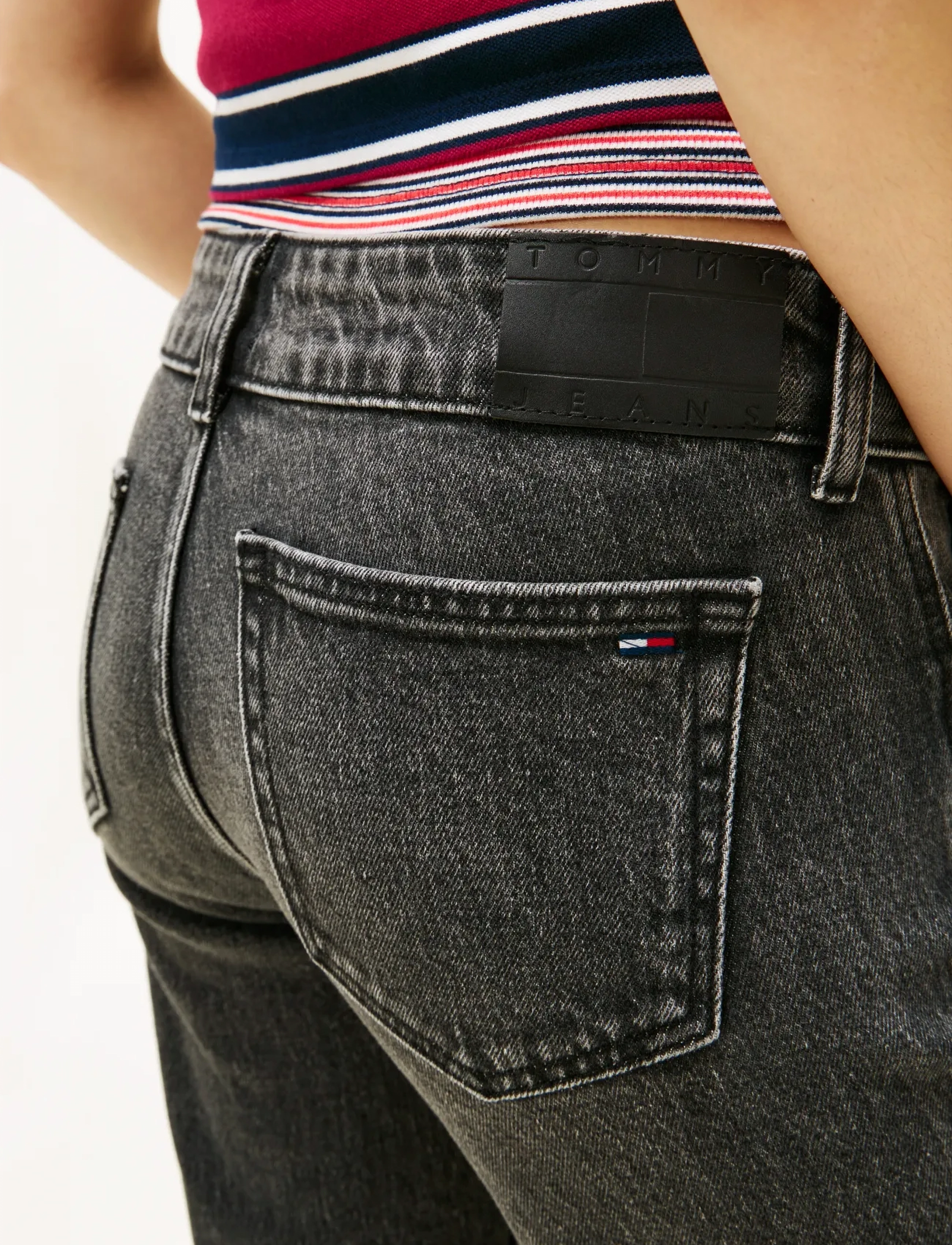Tommy Jeans - SIA LOW BOOTCUT BI0187 - jeans bootcut - denim black - 2