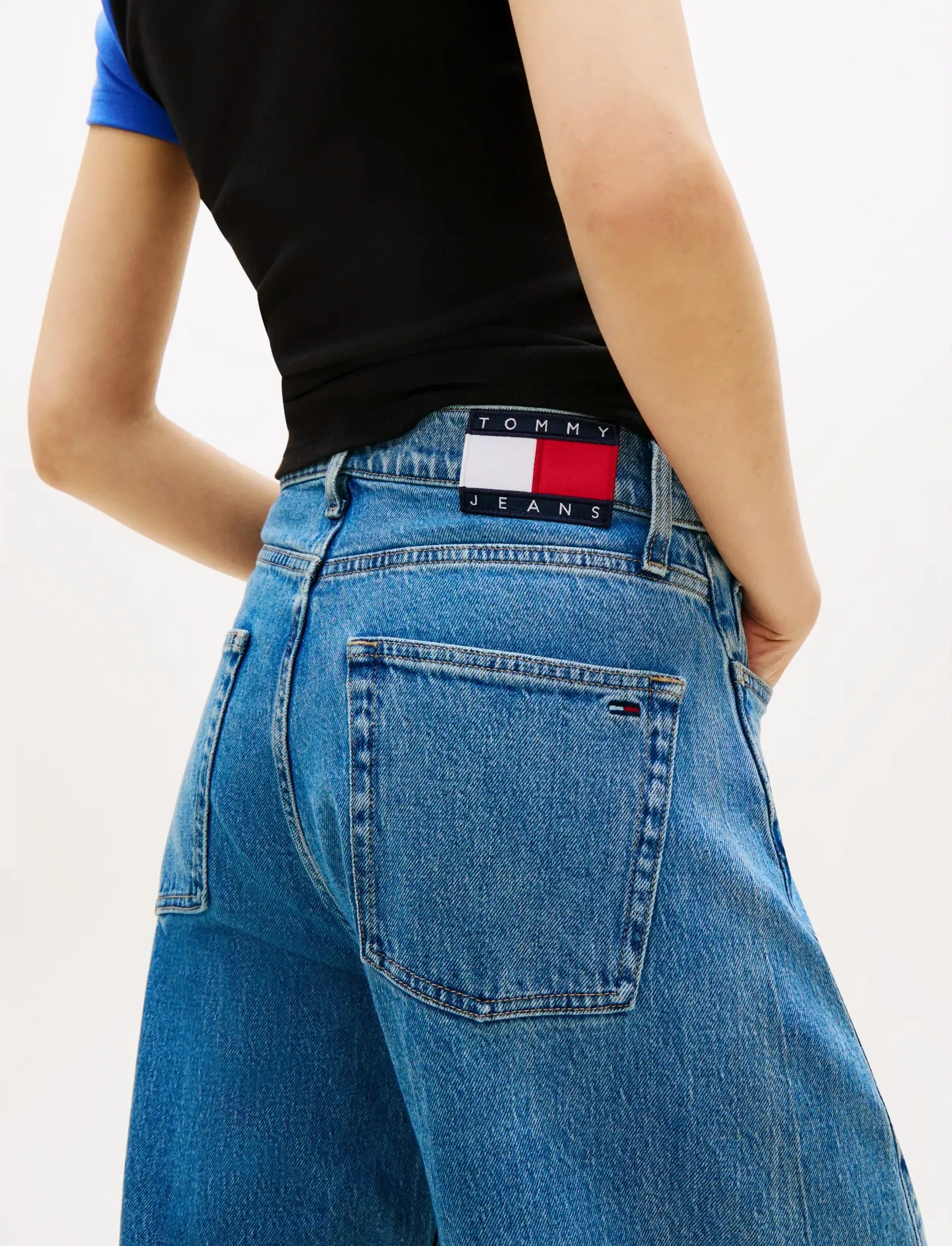 TOMMY JEANS Ella Mid Barrel Bj4138 jeans dam – bild 4