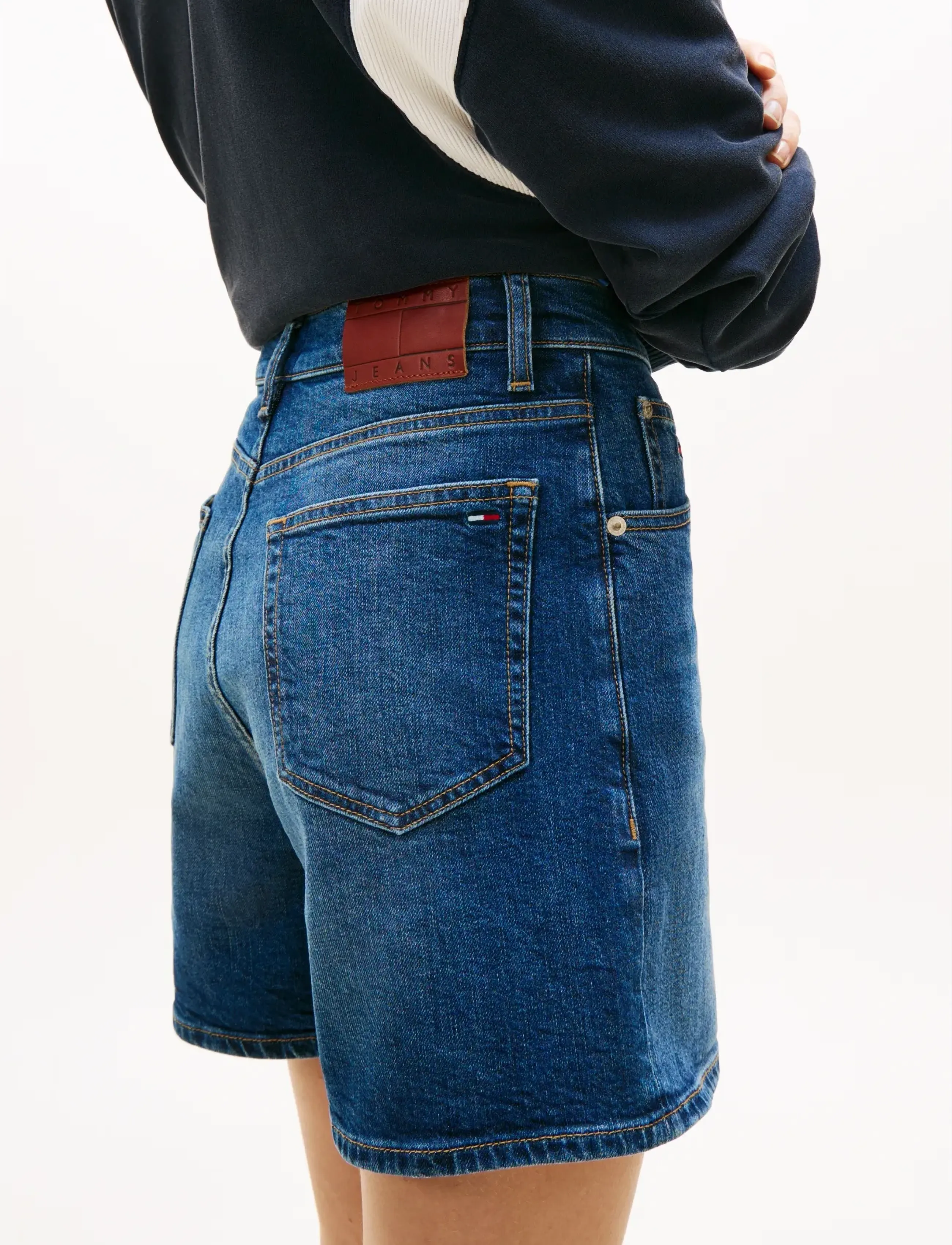 Tommy Jeans - MOM SHORT BJ8155 - jorts - denim dark - 4