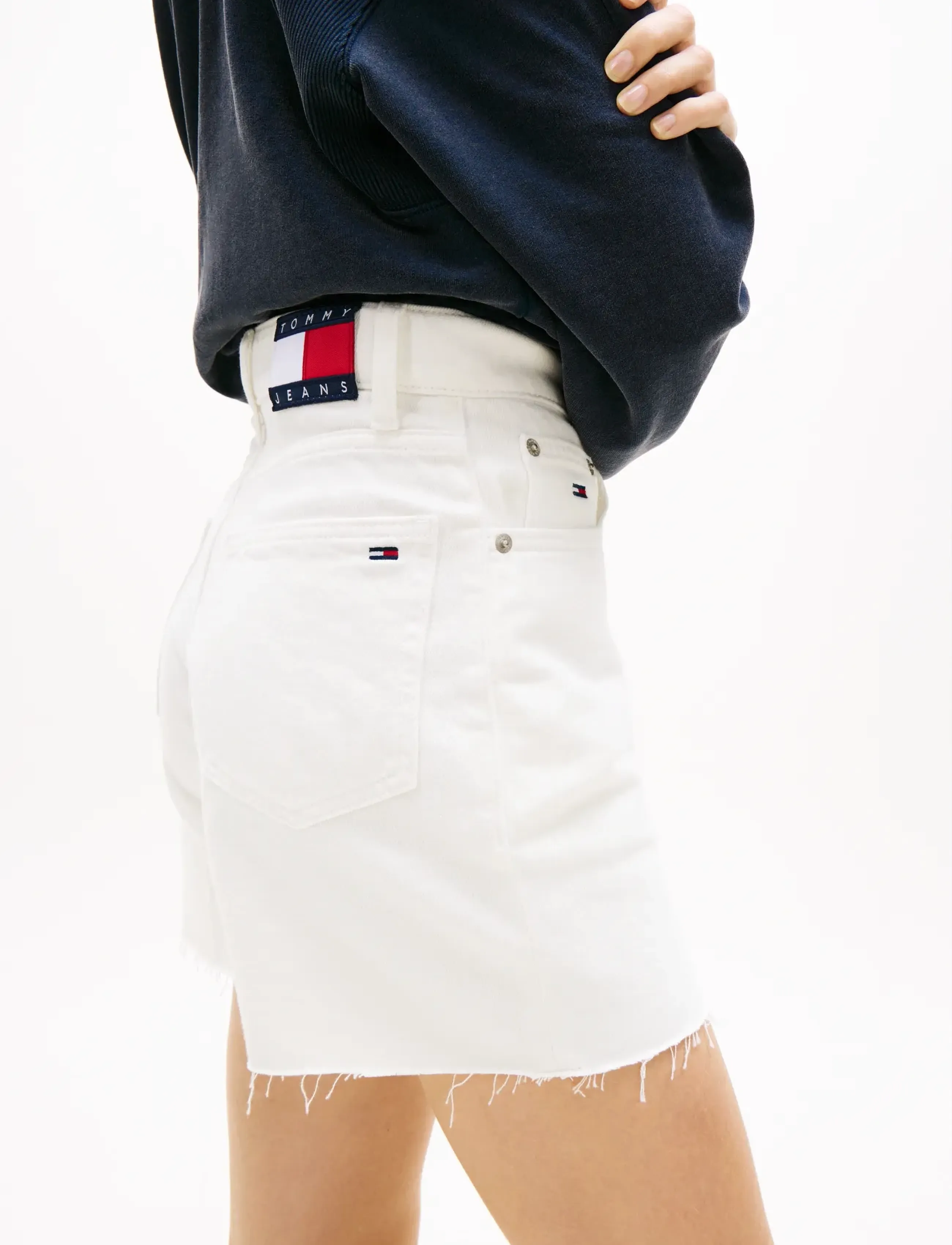 Tommy Jeans - MOM SHORT BJ4199 - jeansshorts - denim white - 4