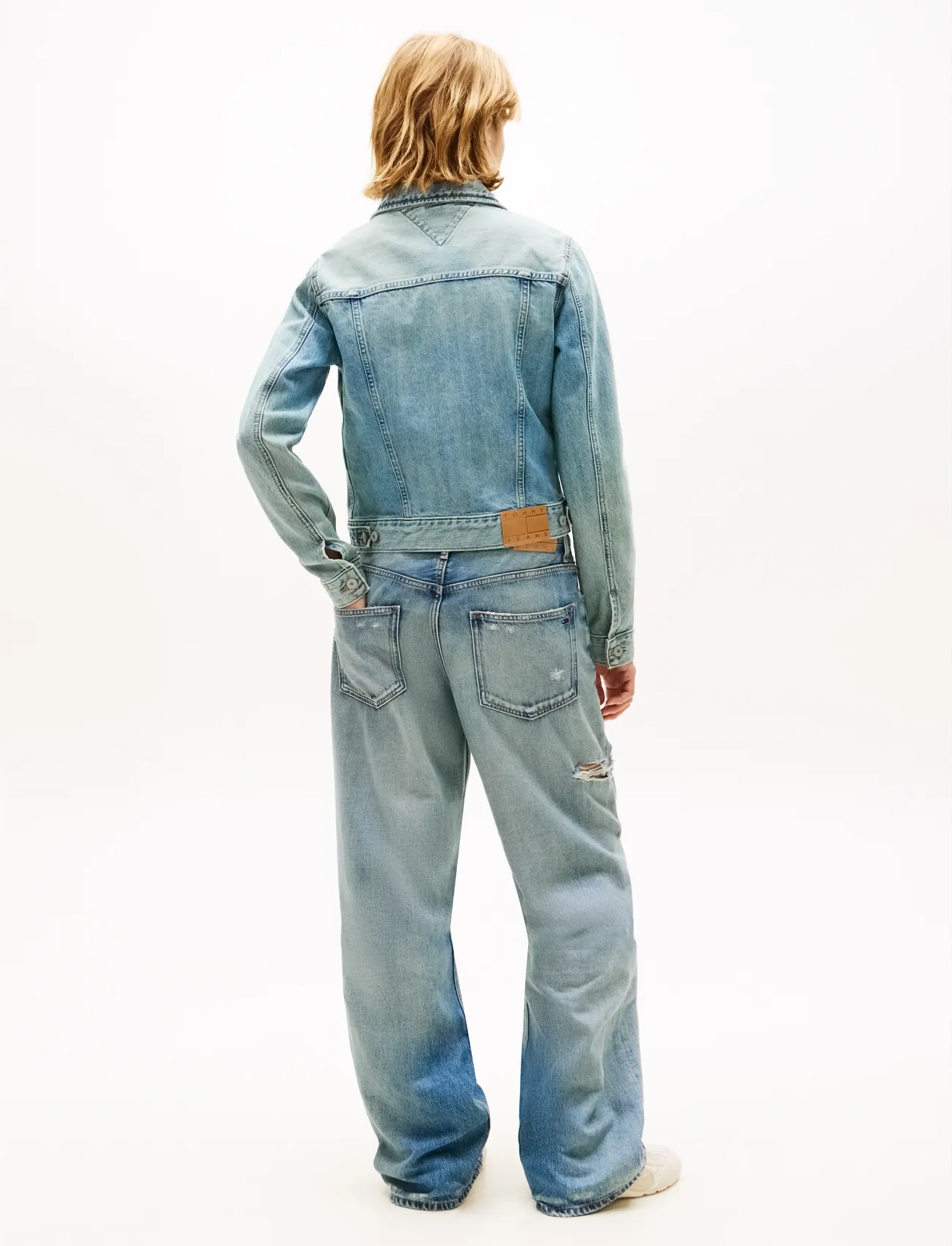 Tommy Jeans - CLASSIC TRUCKER EXT BJ8012 - vårjackor - denim light - 2