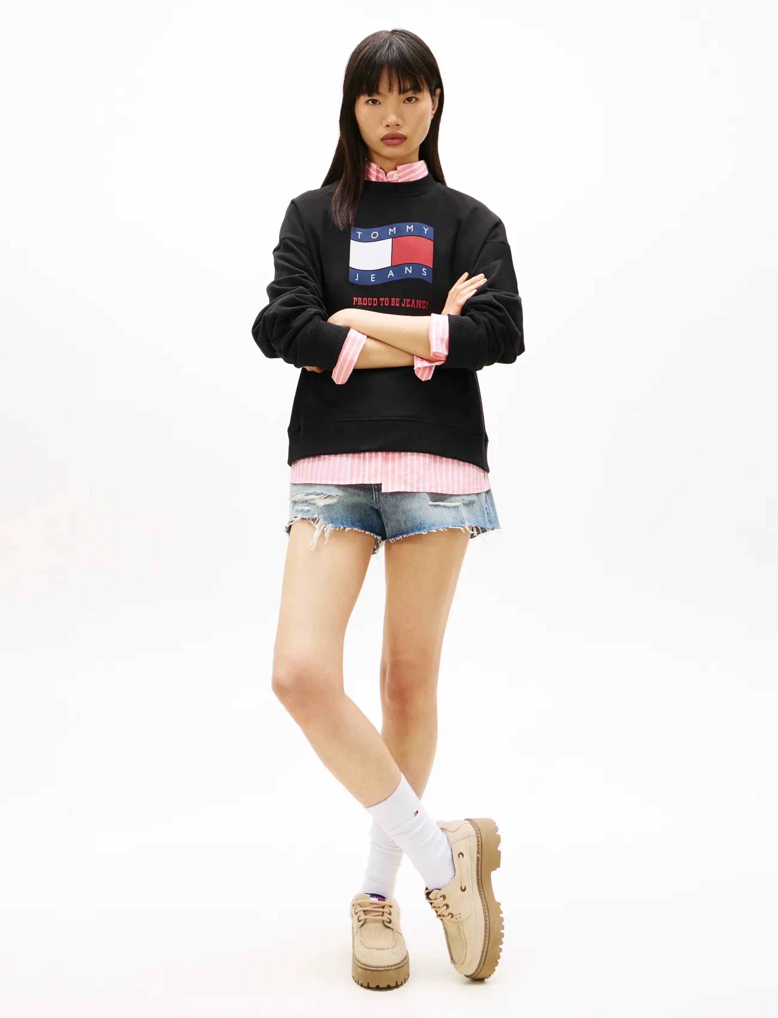 Tommy Jeans - TJW BXY WAVY FLAG CREW EXT - igapäevane stiil - black - 3