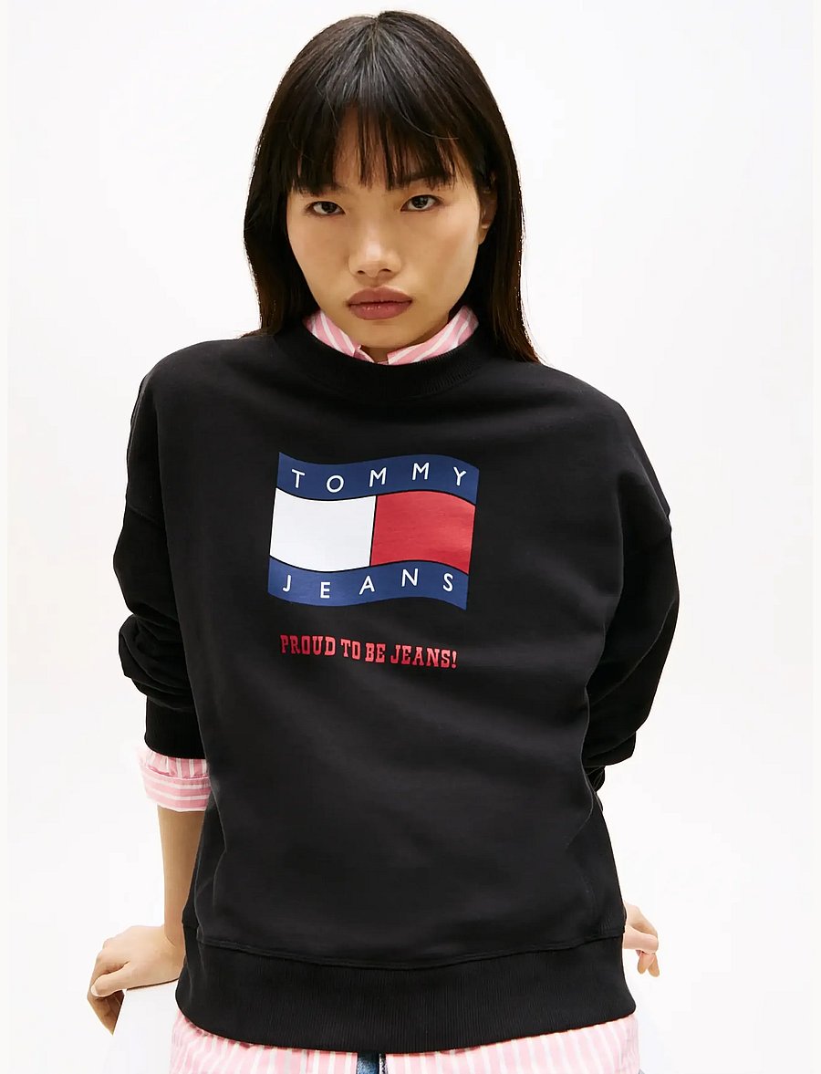 Tommy Jeans - TJW BXY WAVY FLAG CREW EXT - igapäevane stiil - black - 4