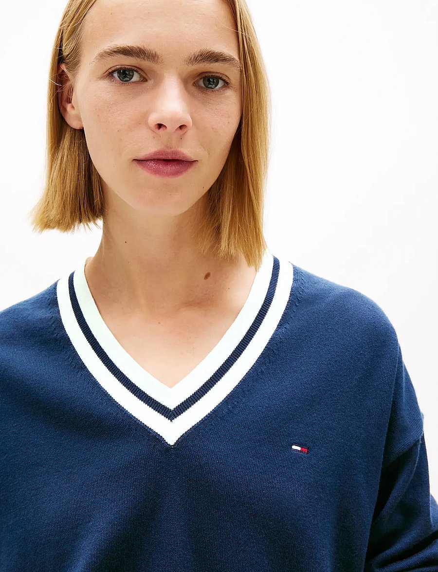 Tommy Jeans - TJW RLX V-NECK TIPPING SWEATER - striktrøjer - dark night navy - 4