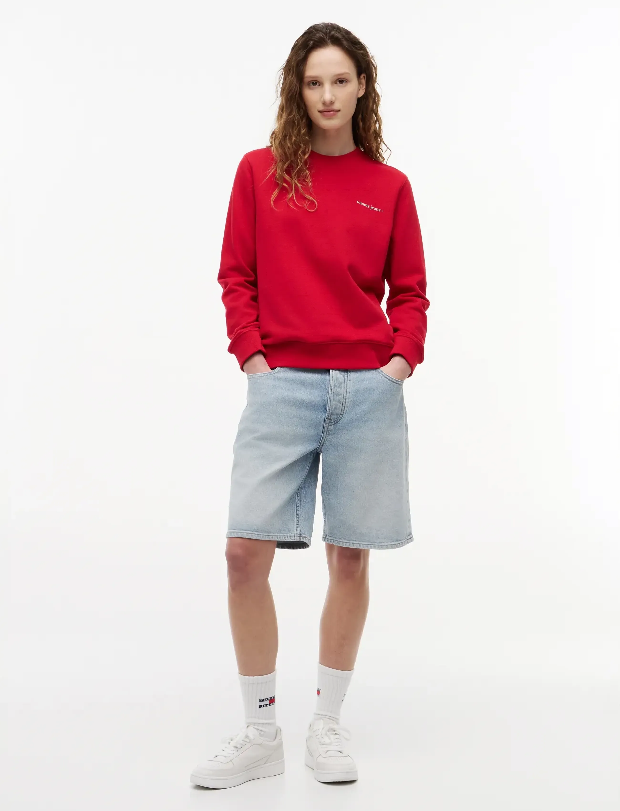 Tommy Jeans - TJW REG ESS LOGO 1 CREW EXT - sweatshirts - amaryllis red - 4