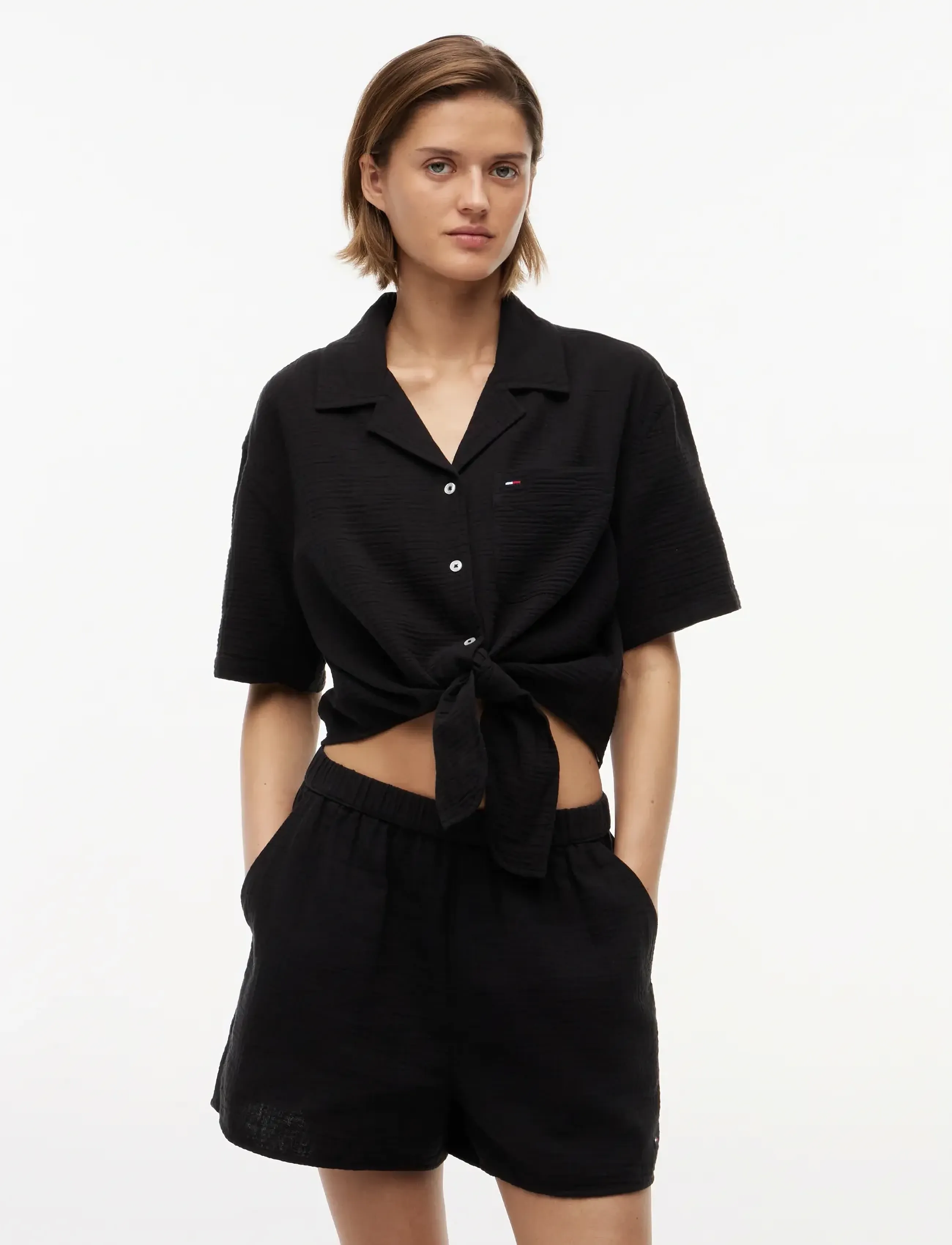 Tommy Jeans Tjw Textured Tie Front Ss Shirt, S, Black, Skjorter > Kortærmede, Dame
