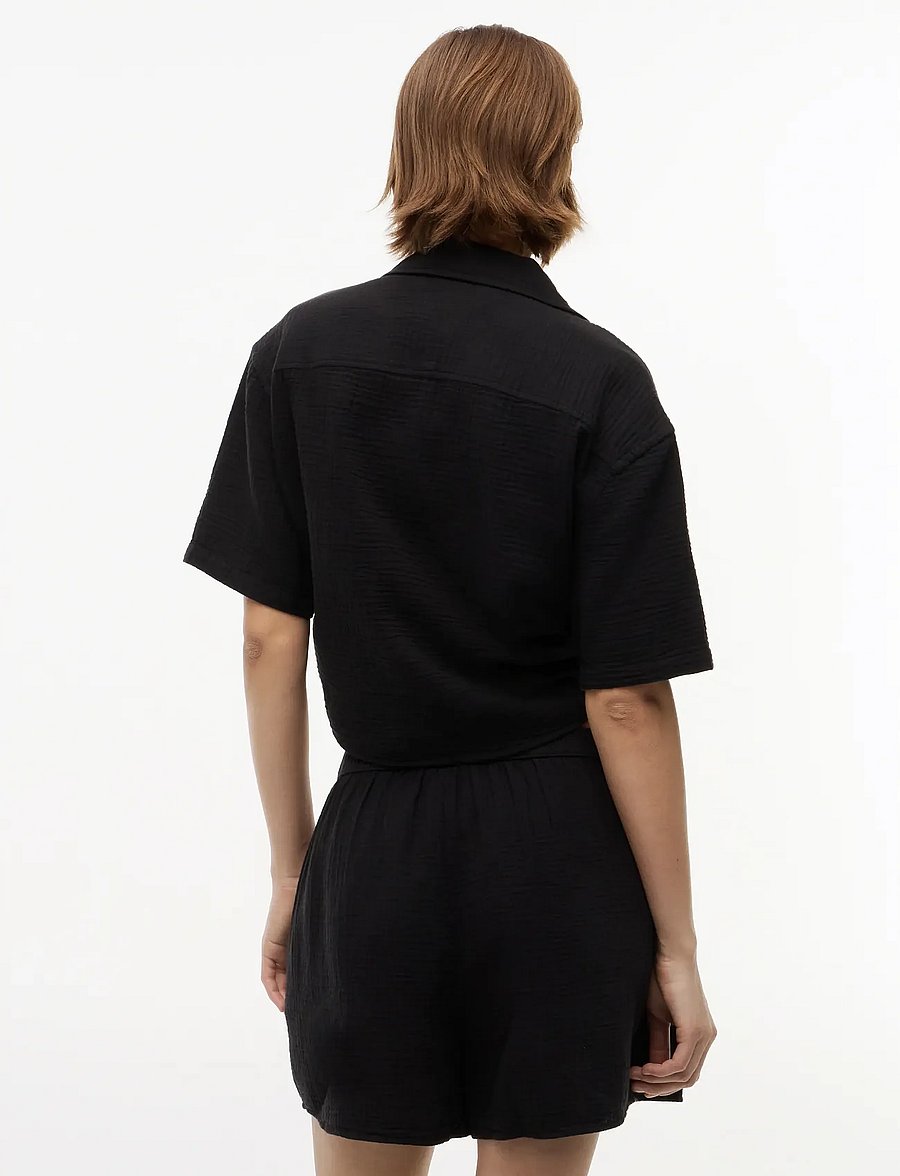 Tommy Jeans - TJW TEXTURED TIE FRONT SS SHIRT - lühikeste varrukatega särgid - black - 2