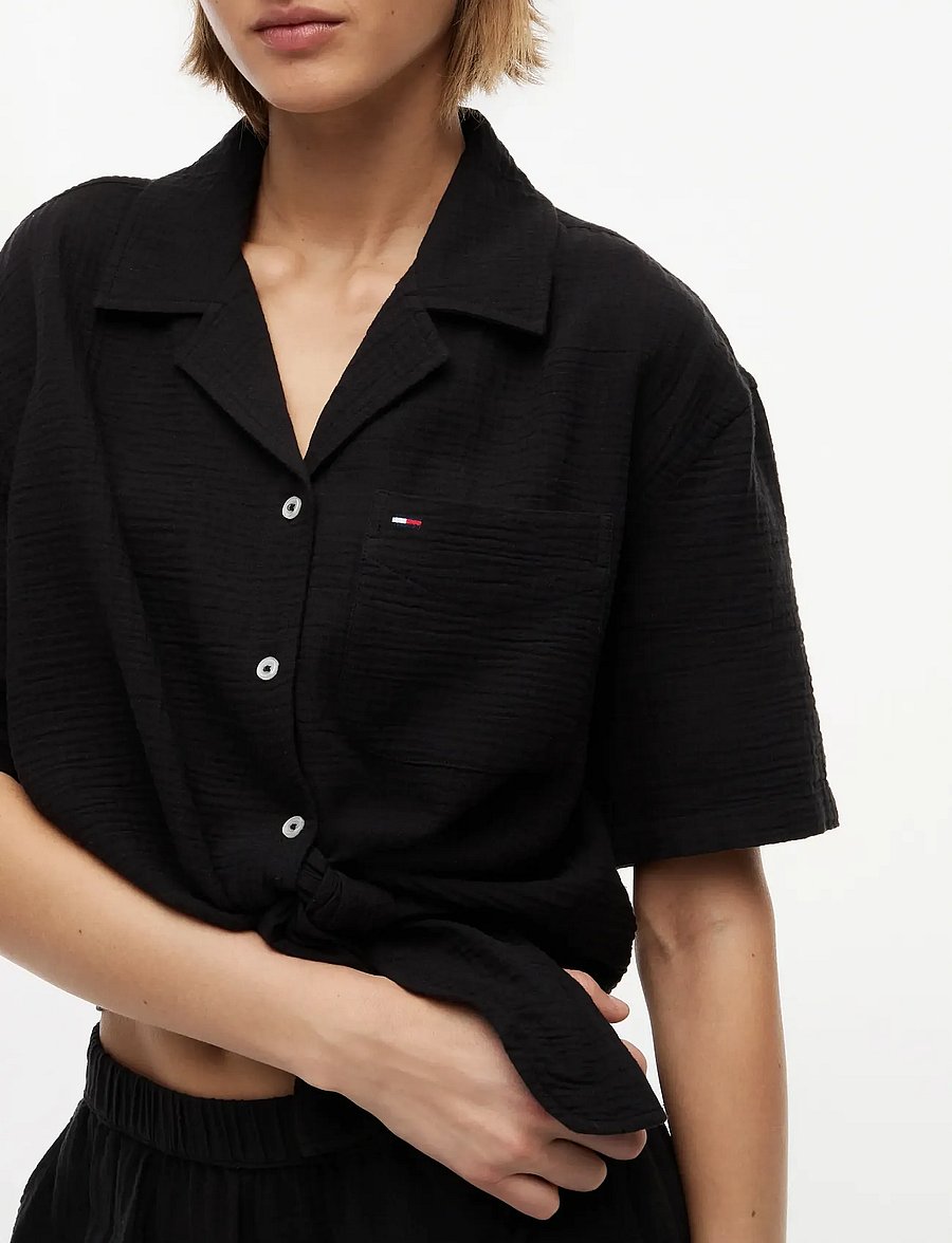 Tommy Jeans - TJW TEXTURED TIE FRONT SS SHIRT - lühikeste varrukatega särgid - black - 3