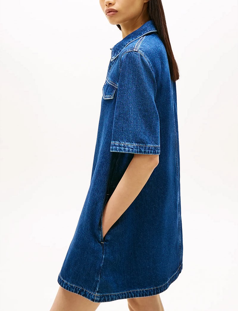 Tommy Jeans - A-LINE DRESS - skjortklänningar - denim medium - 2