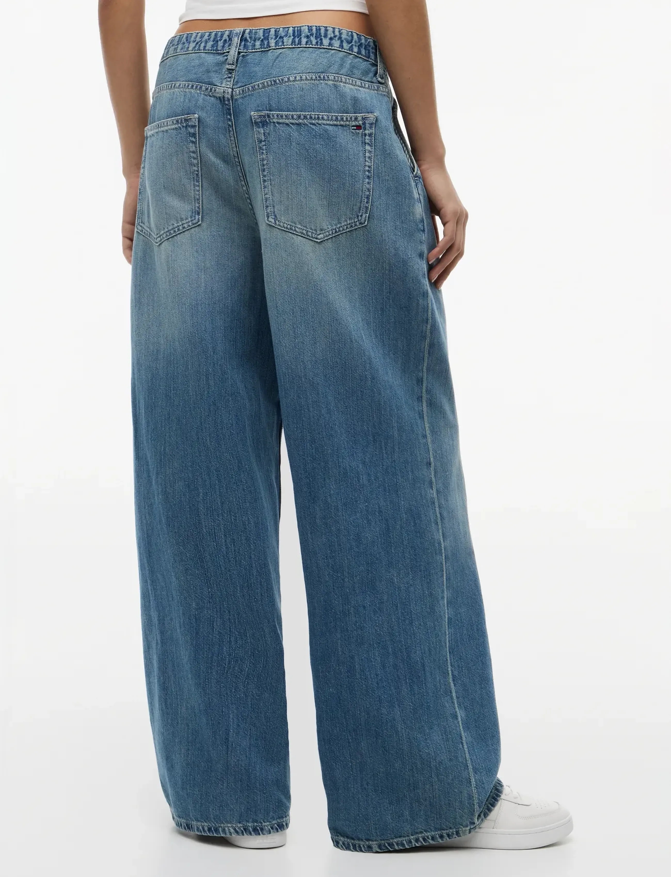 Tommy Jeans - CHARLIE MR LOOSE WD TIE CJ6039 - hosen mit weitem bein - denim medium - 2
