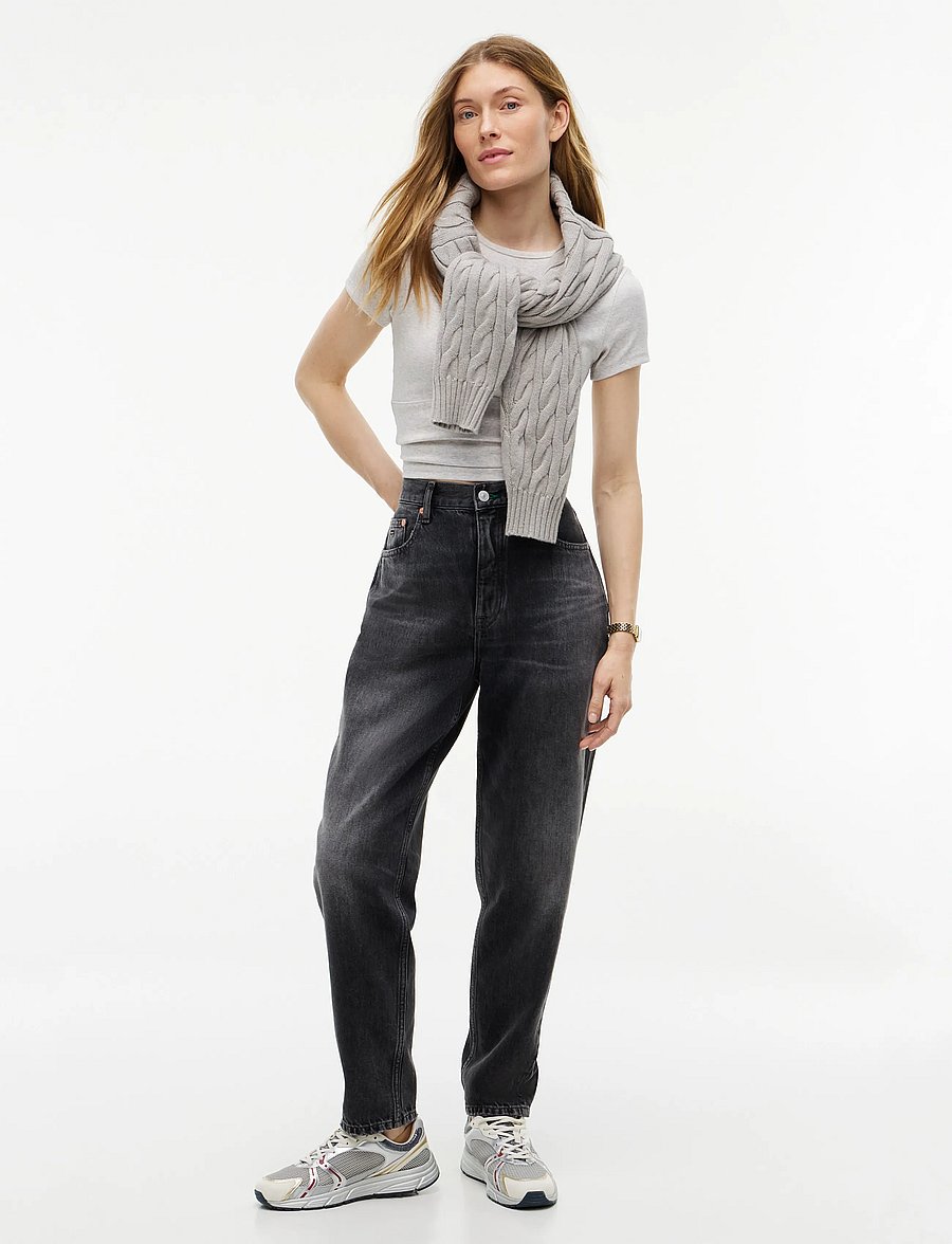 Tommy Jeans - 90S MOM HIGH TAPERED DJ6084 - regular jeans - denim black - 4