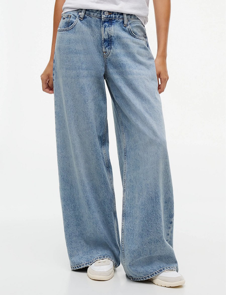 Tommy Jeans - DAISY LOW RISE LOOSE DJ5014 - brede jeans - denim light - 0