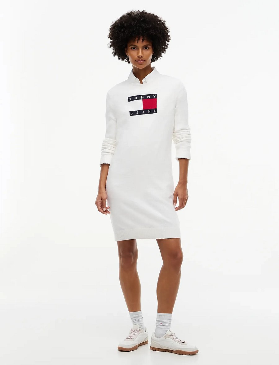 Tommy Jeans - TJW SPARKLE FLAG SWEATER DRESS - strickkleider - off white - 0