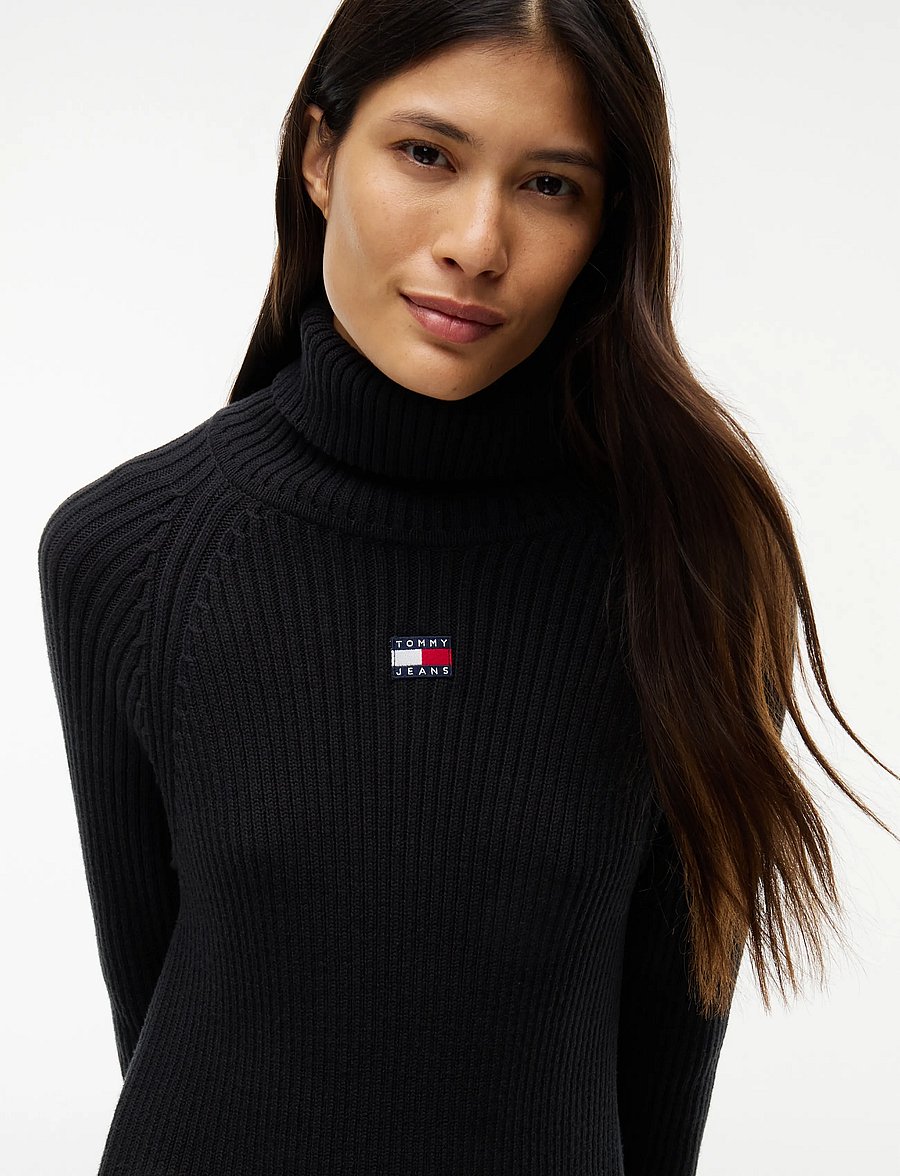 Tommy Jeans - TJW BADGE MIDI SWEATER DRESS - knitted dresses - black - 2