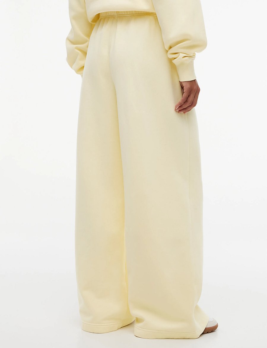 Tommy Jeans - TJW WIDE LEG SCRIPT SWEATPANTS - everyday style - day lily - 3
