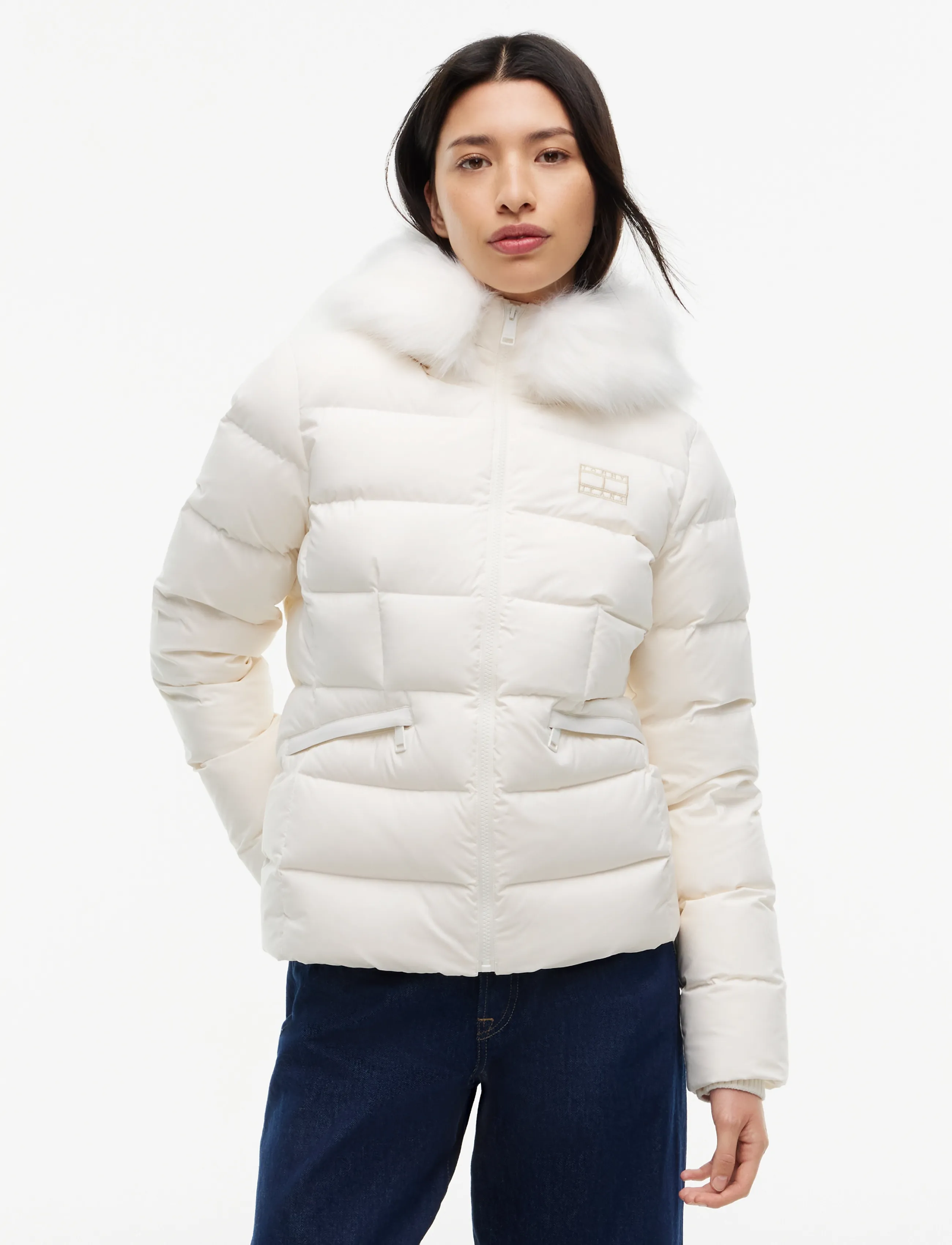 Tommy Jeans Tjw Slim Hood Puffer Down Ext, Kvinder, Slank Hætte Pufferjakke Med Faux Pels Trim, Cream, Str: XS