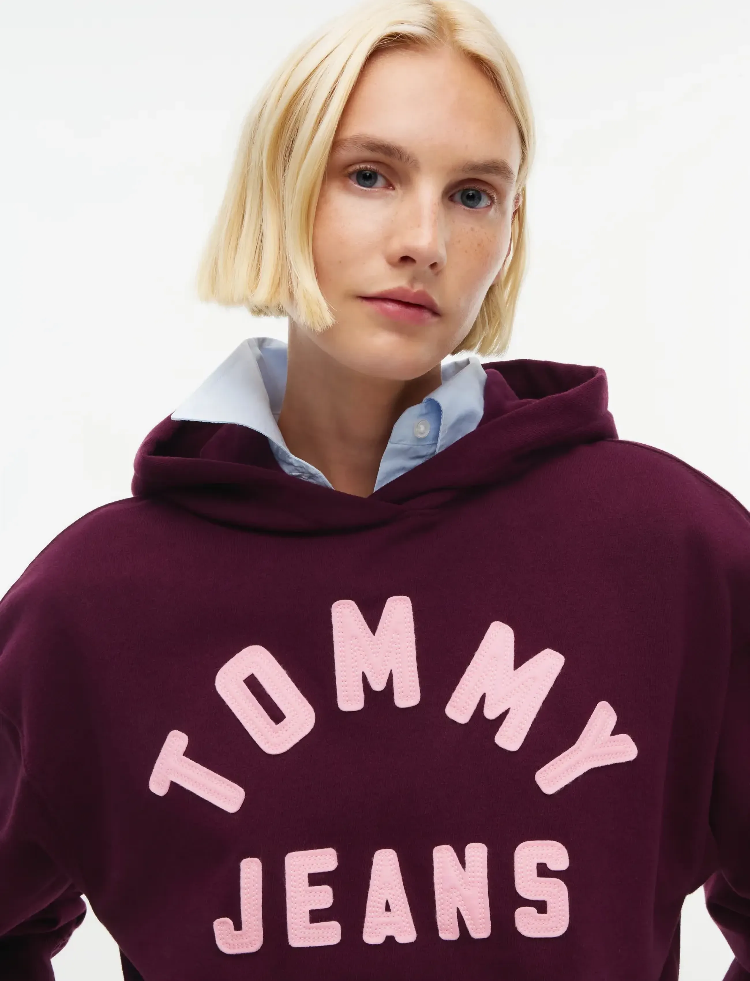 Tommy Jeans - TJW OVS SH TOMMY ARCH HOODIE - lühikesed topid - calypso berry - 3