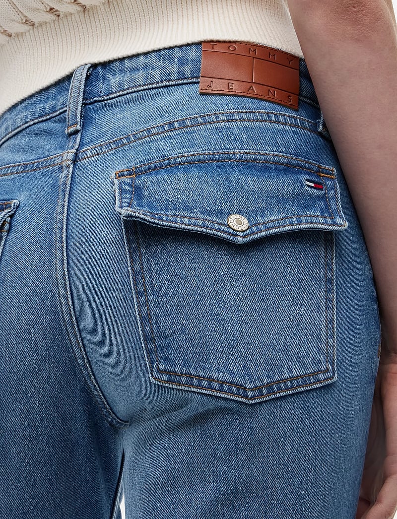 Tommy Jeans - CLEO MID BOOTCUT FLAP BJ0133 - bootcut jeans - denim medium - 4