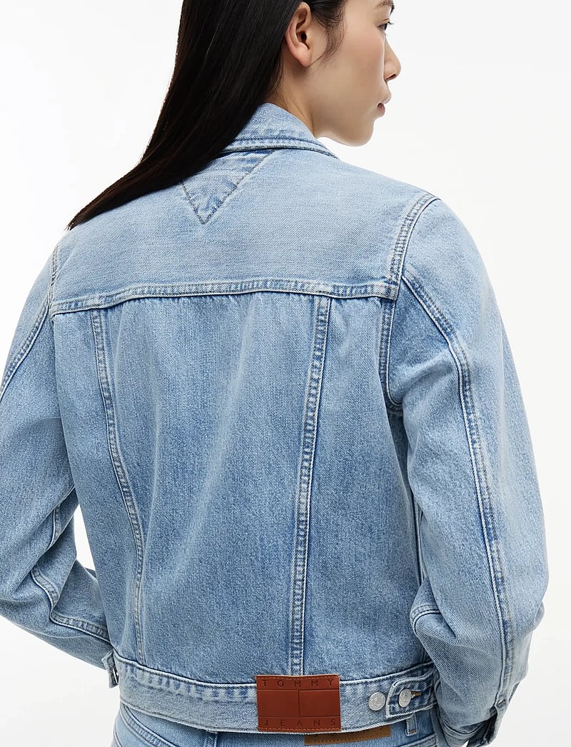 Tommy Jeans - CLASSIC TRCKR JACKET EXT CJ8019 - frühlingsjacken - denim light - 3