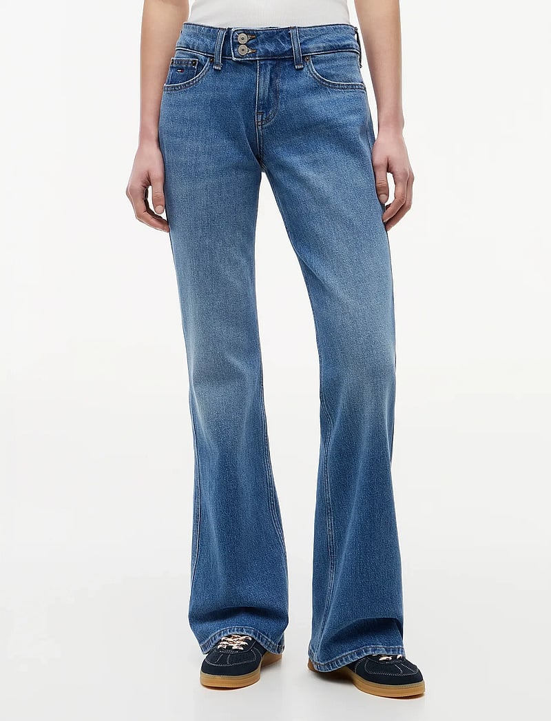 Tommy Jeans - SIA LOW BOOTCUT BJ0133 - bootcut jeans - denim medium - 0