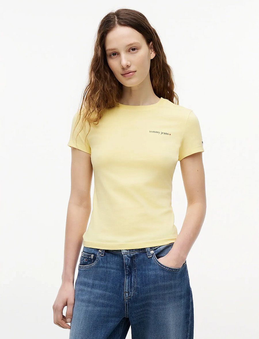 Tommy Jeans - TJW SLIM ESS LOGO 1 SS TEE EXT - t-shirts - citronella - 0