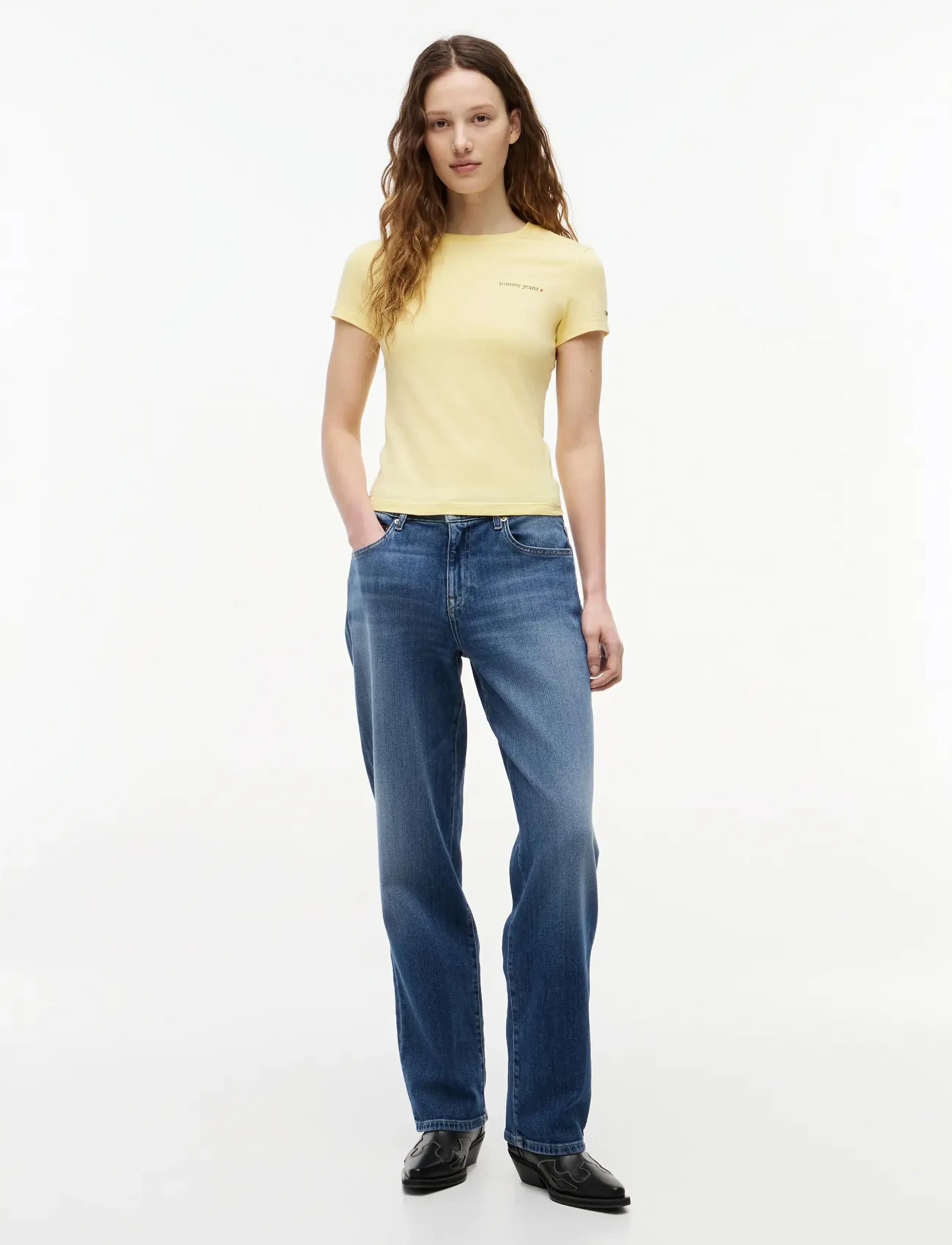 Tommy Jeans - TJW SLIM ESS LOGO 1 SS TEE EXT - t-shirts - citronella - 4