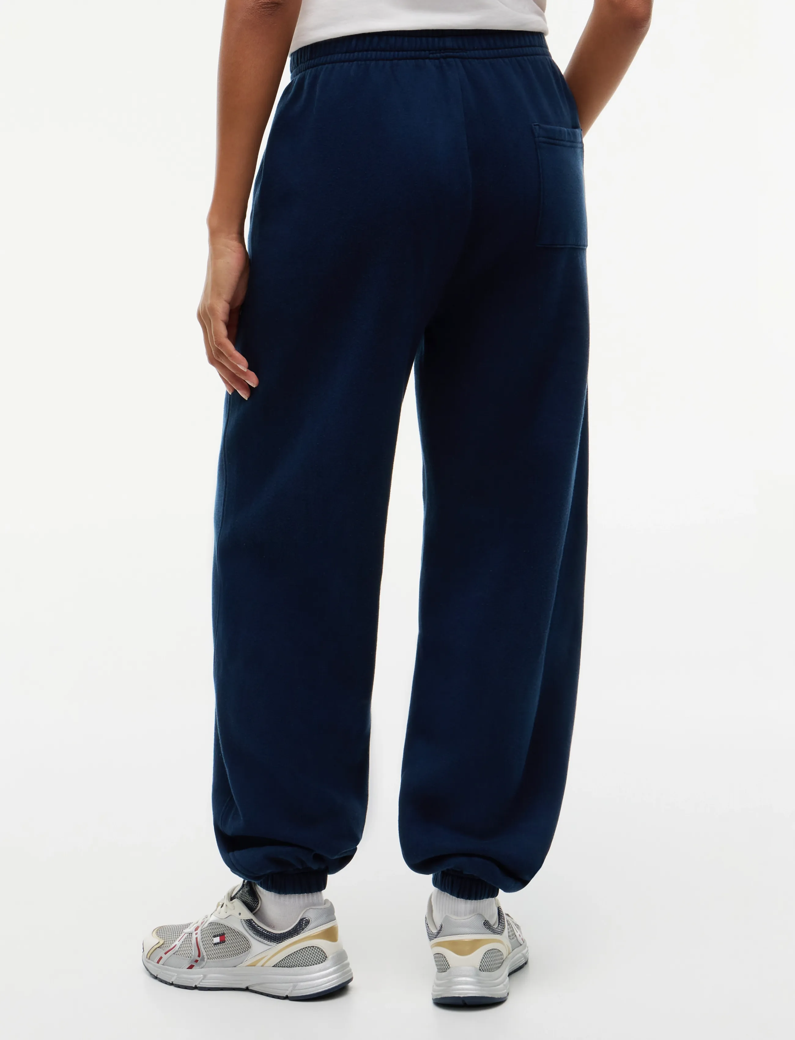 Tjw Badge Sweatpants 2