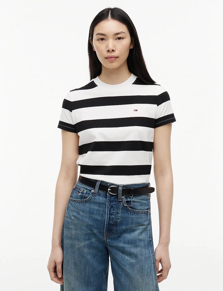 Tommy Jeans - TJW REG S FLAG JERSEY SS TEE EXT - t-shirts - black stripe - 0