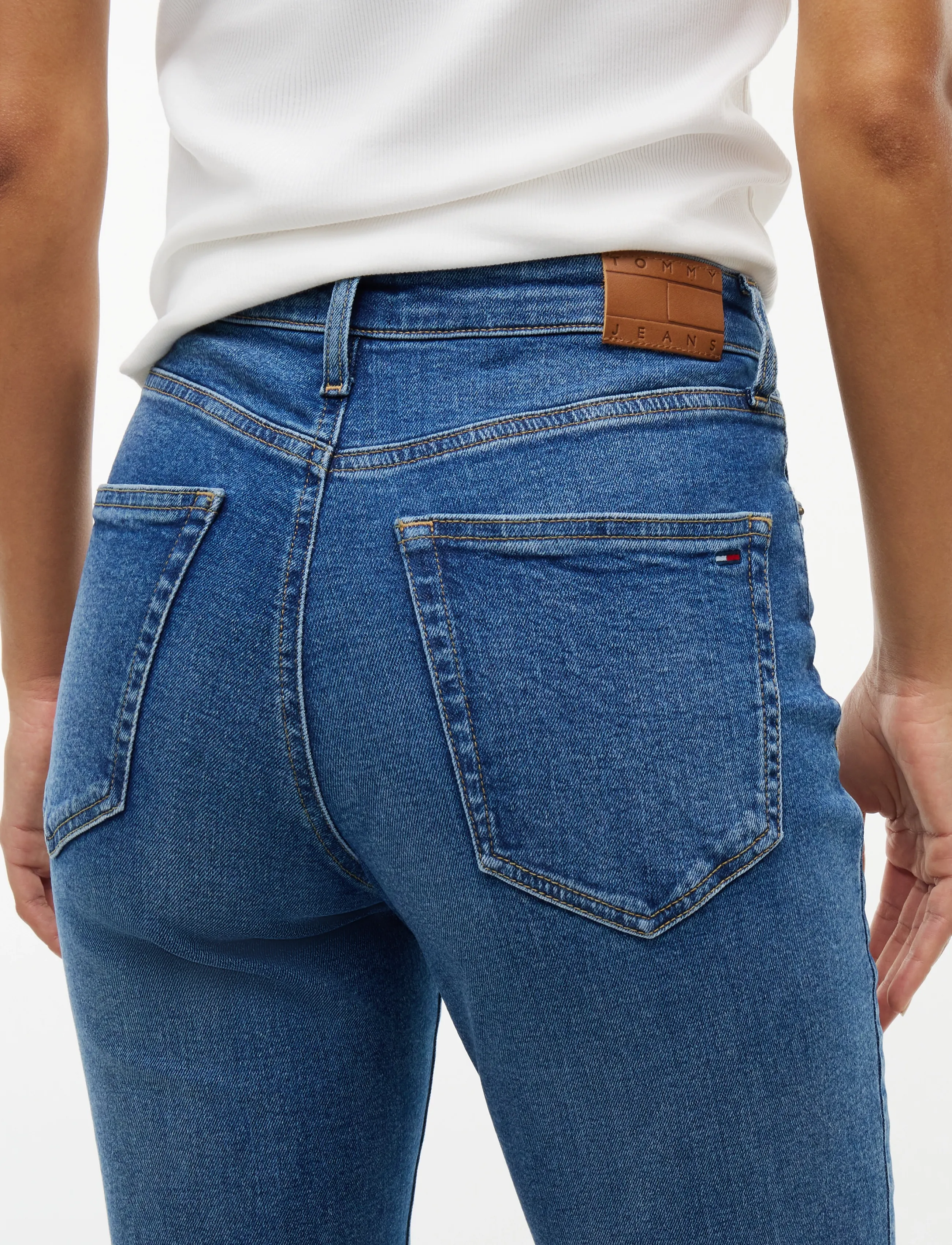 TOMMY JEANS Sylvia High Rise Bootcut Dj0239 jeans dam – bild 4