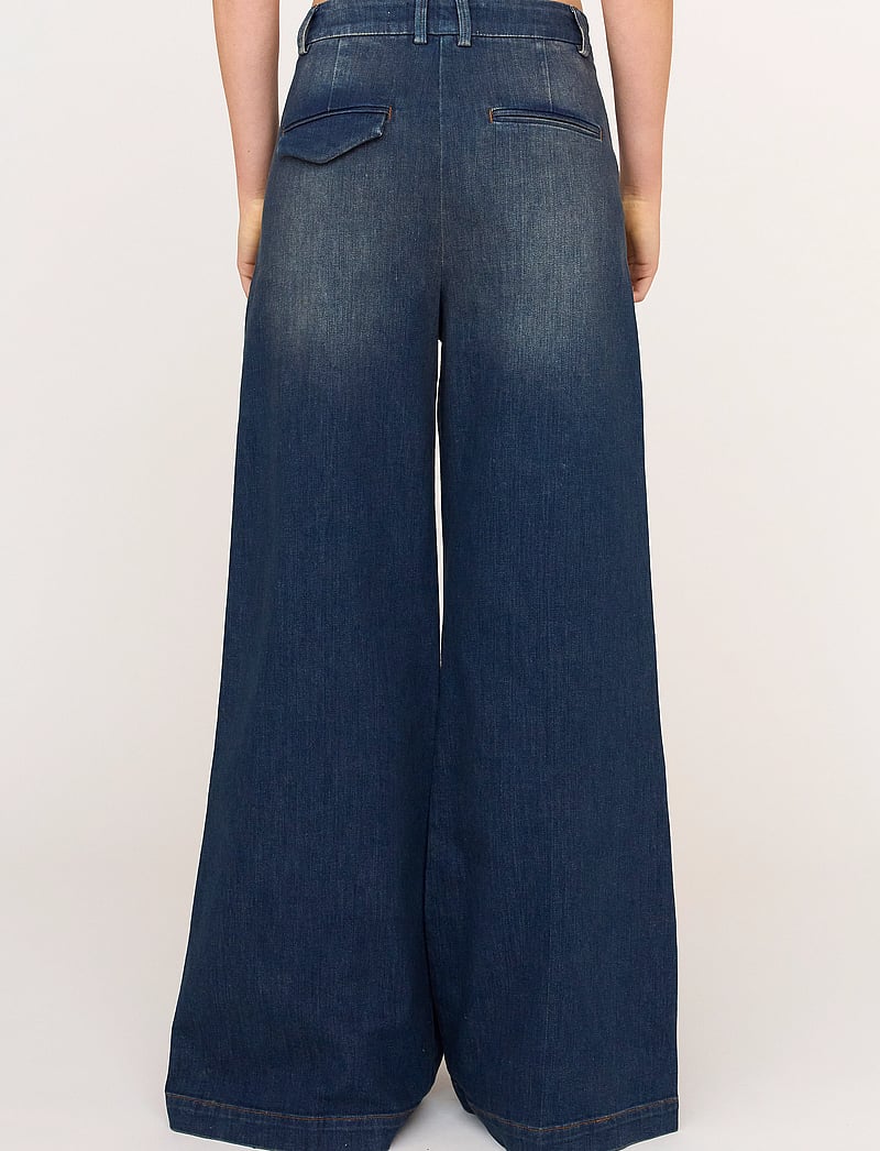 Tomorrow - TRW-Ellen Pant Wash Riverside - hosen mit weitem bein - denim blue - 4