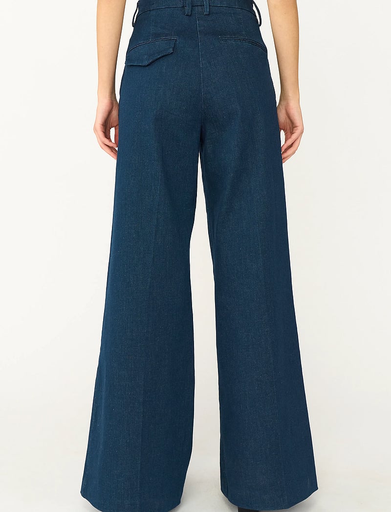 Tomorrow - TRW-Ellen Pant Wash Atlanta Blue - laia säärega teksad - denim blue - 3