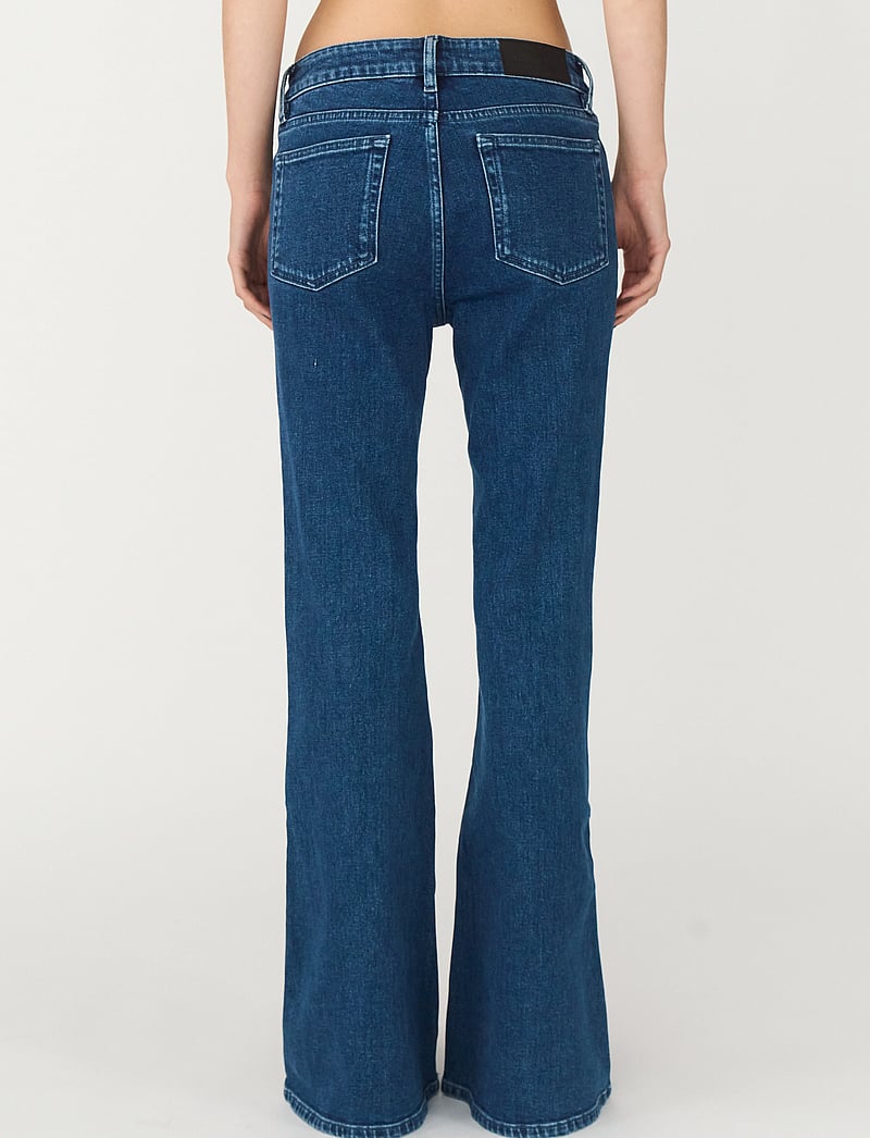 Tomorrow - TRW-Jenna Jeans Wash Dark Iowa - alt eriti laia säärega teksad - denim blue - 4