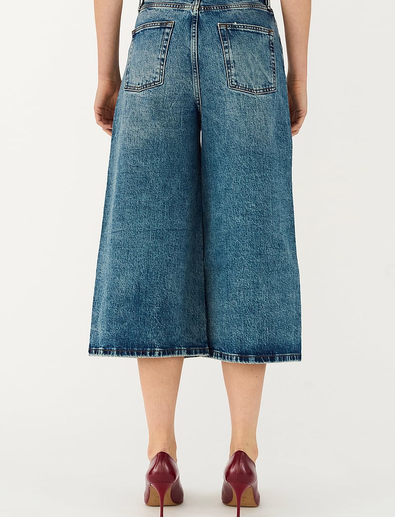 Tomorrow - TRW-Mandela Culotte Jeans Wash Peru - culotte püksid - denim blue - 3