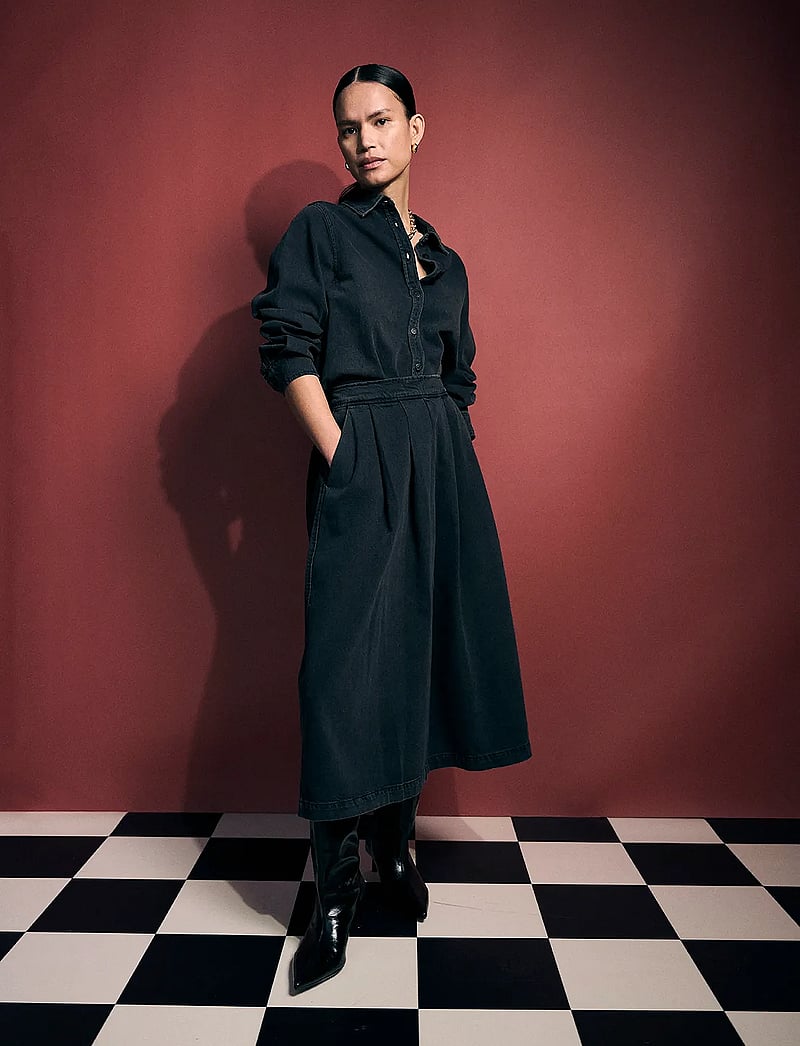 Tomorrow - TRW-Ellen Ball Gown Skirt Wash Mila - plisserade kjolar - black - 5