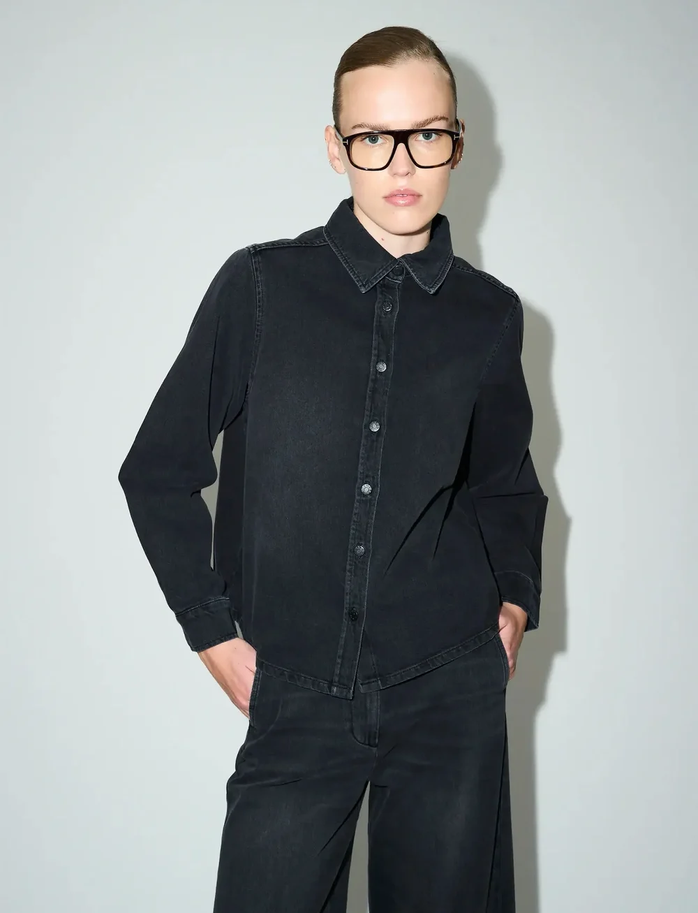 Tomorrow - TRW-Ellen Denim Shirt Wash Milano B - denim shirts - black - 0