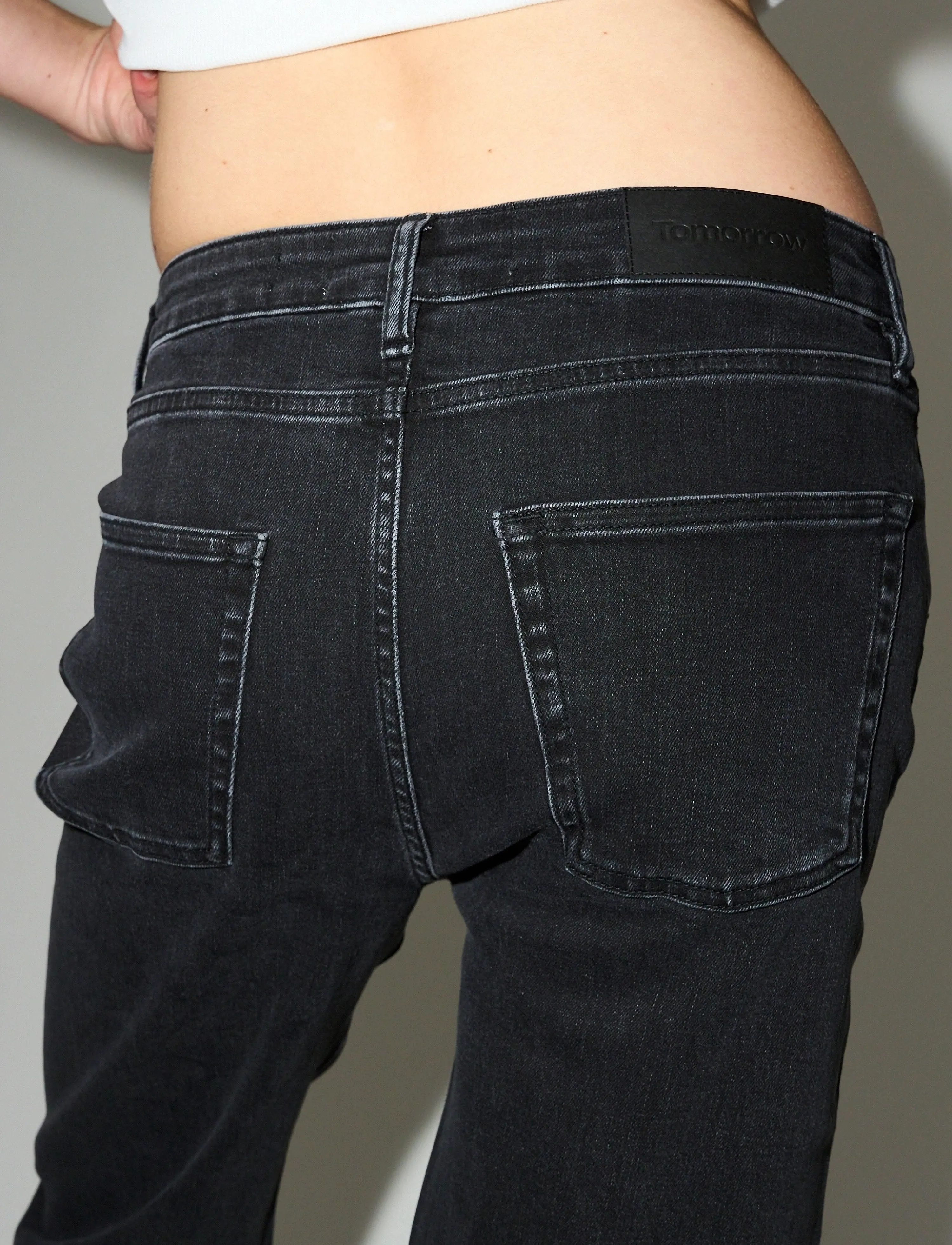 Tomorrow - TRW-Brown Jeans Original Black - tiesaus kirpimo džinsai - black - 4