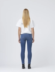 Tomorrow - Hepburn Jeans wash Brooklyn - kitsad teksad - denim blue - 3