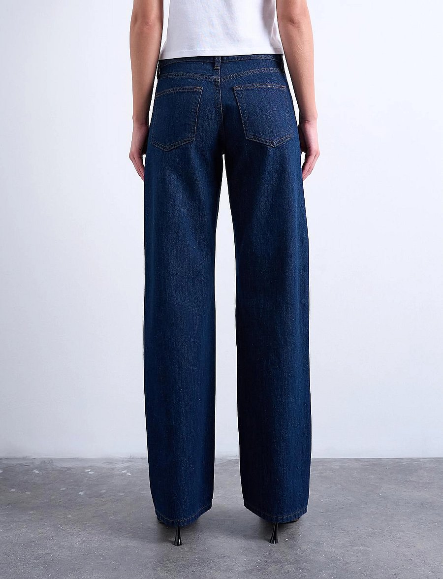 Topshop - TSEMBER LR WIDE DNM JEANS DB NOOS - hosen mit weitem bein - dark blue denim - 4
