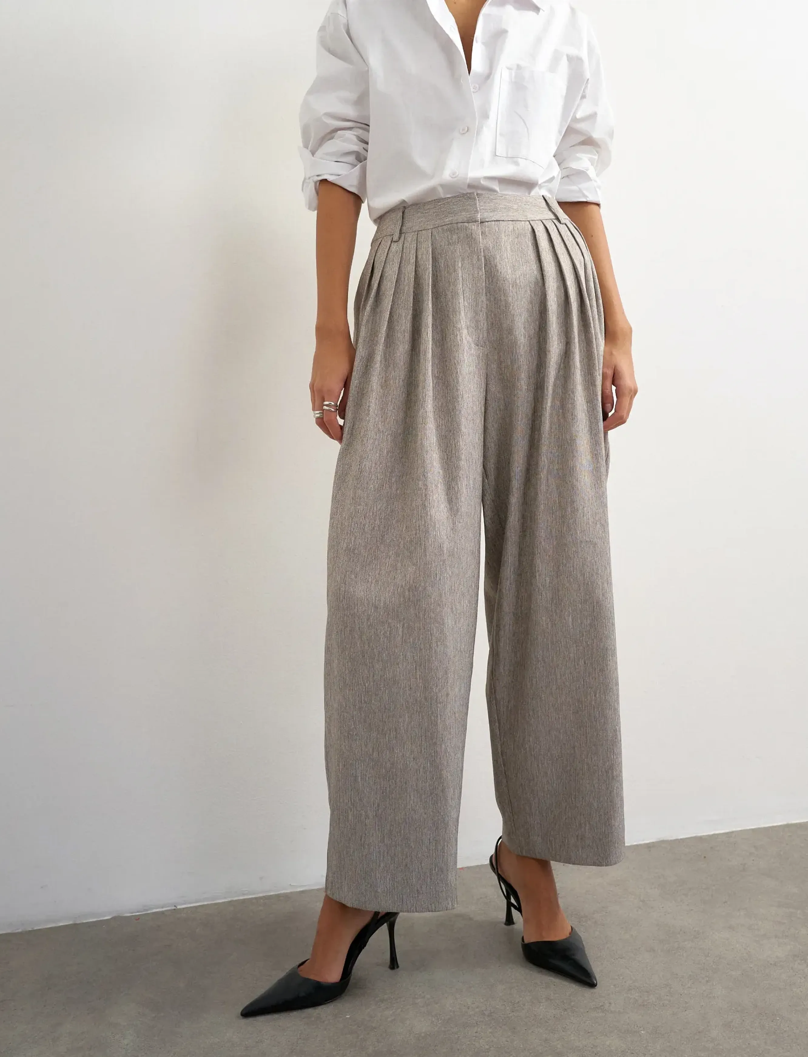 Topshop - TSTONA PLEATED WIDE LEG TROUSERS WVN - hosen mit weitem bein - simply taupe - 3