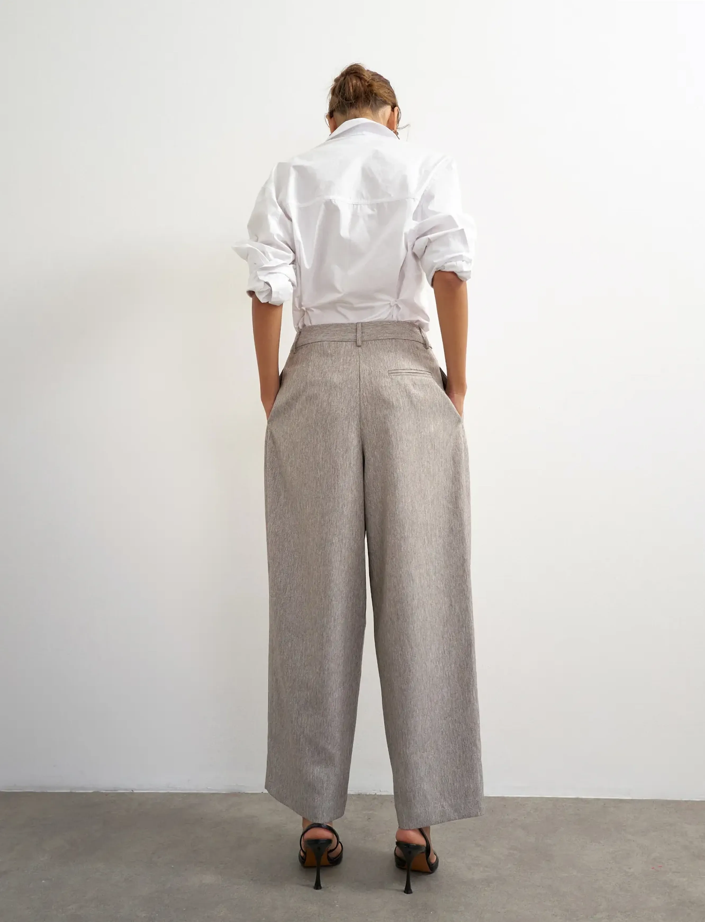 Topshop - TSTONA PLEATED WIDE LEG TROUSERS WVN - hosen mit weitem bein - simply taupe - 4