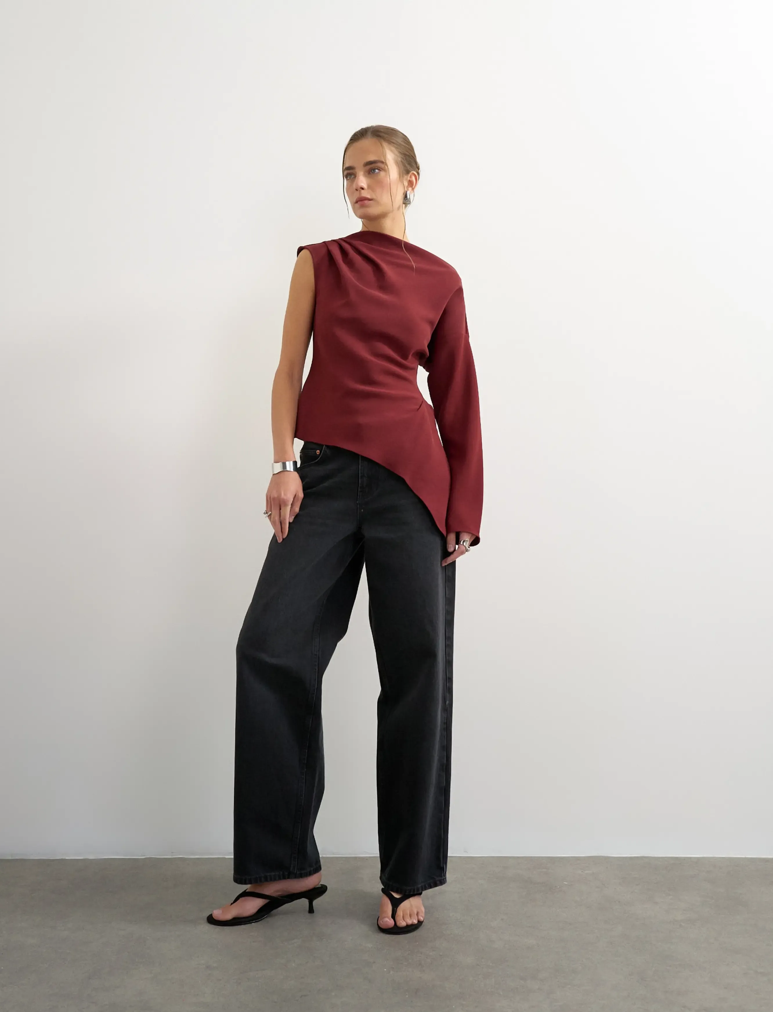Topshop - TSTENA ONE SHOULDER LS TOP WVN - långärmade blusar - port - 0