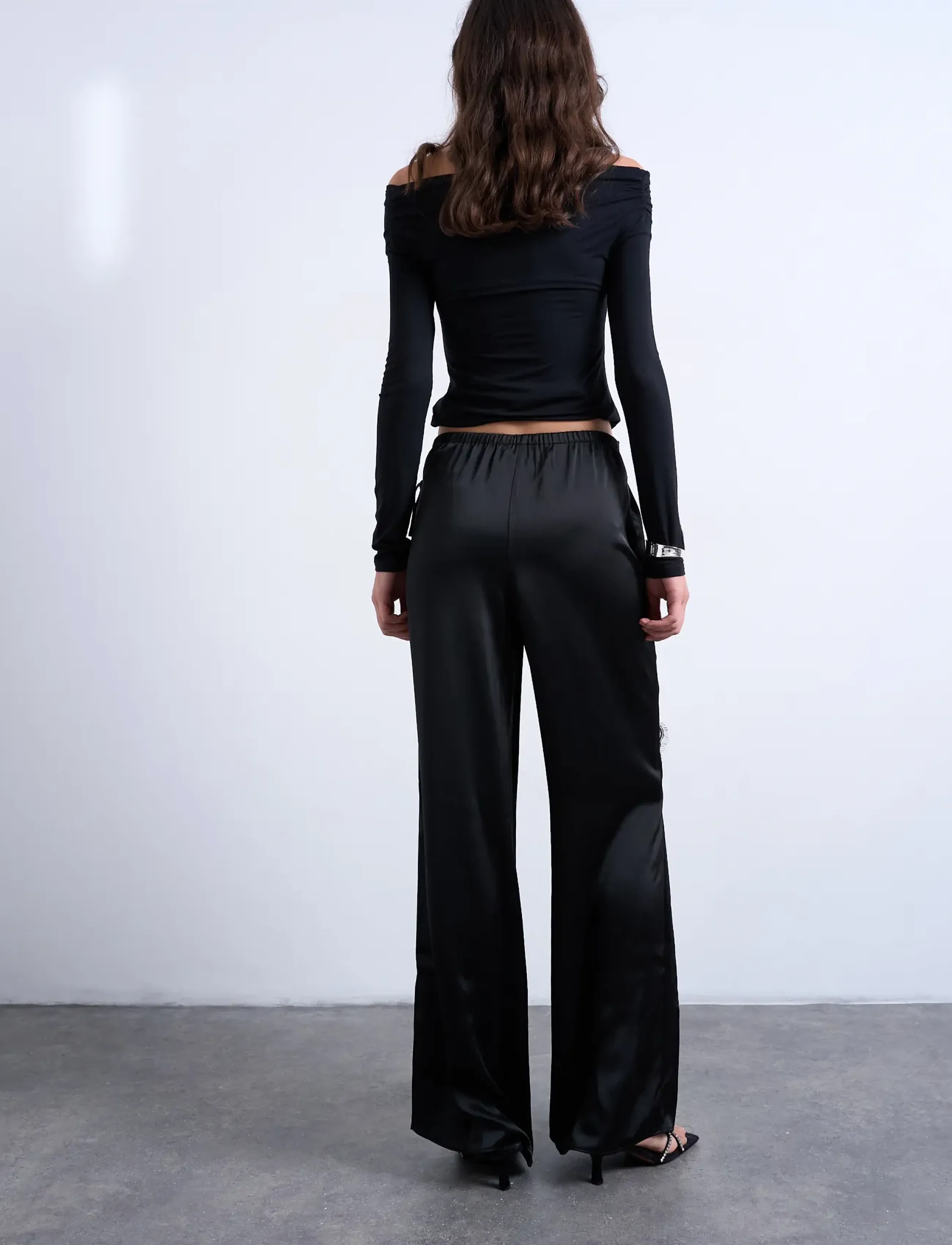 TOPSHOP Tselin Satin Lace Wide Trousers Wvn byxor dam – bild 2