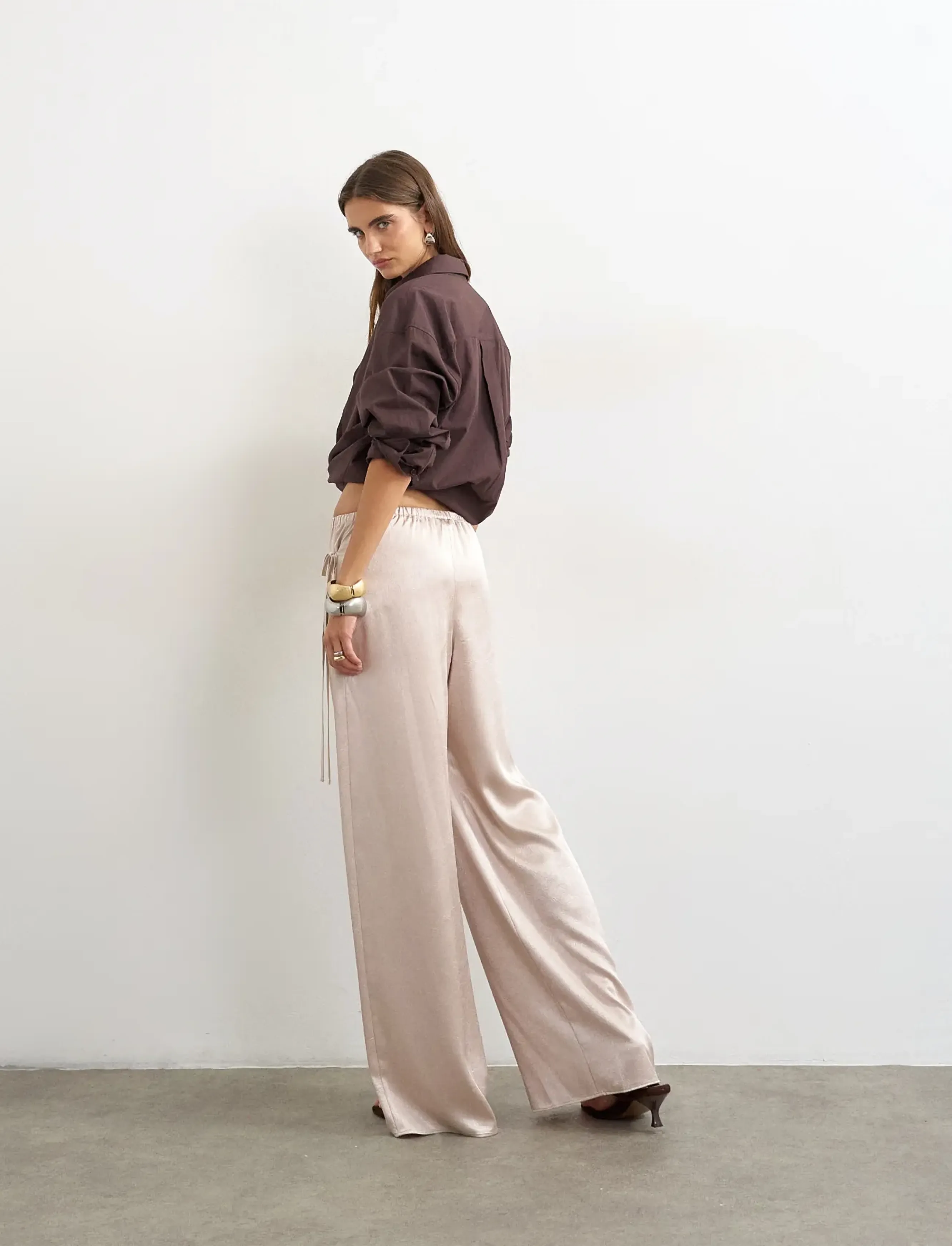 TOPSHOP Tselin Satin Lace Wide Trousers Wvn byxor dam – bild 2