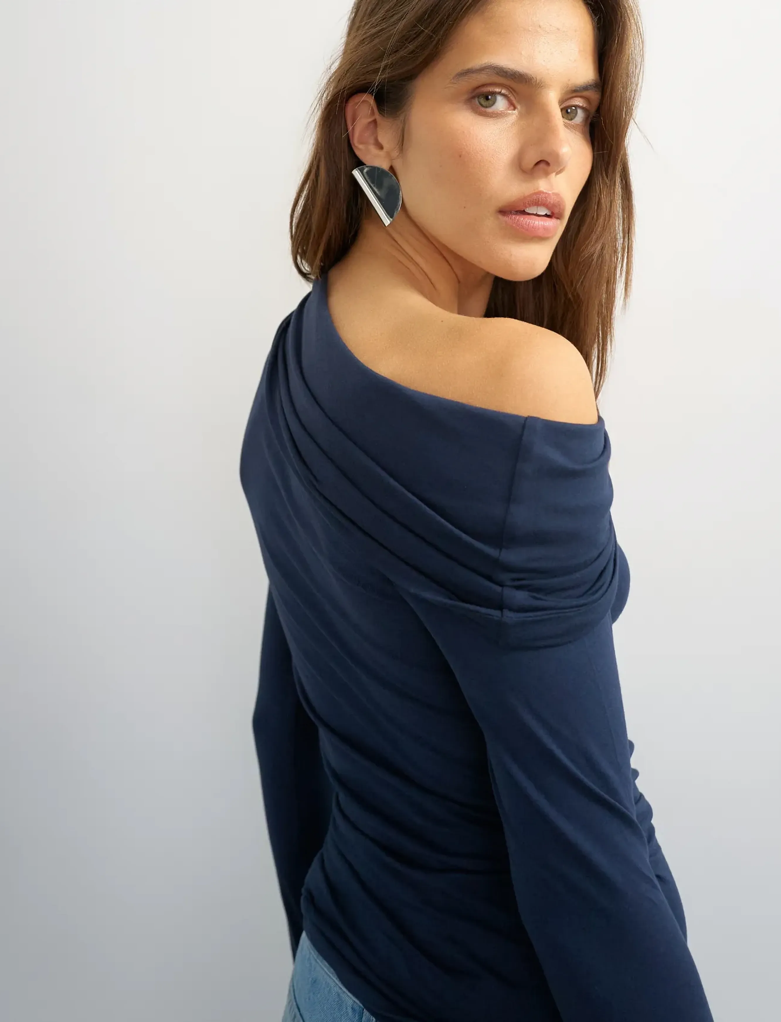 Topshop - TSBELLA OFF SHOULDER RUCHED TOP JRS - langærmede toppe - navy blazer - 5