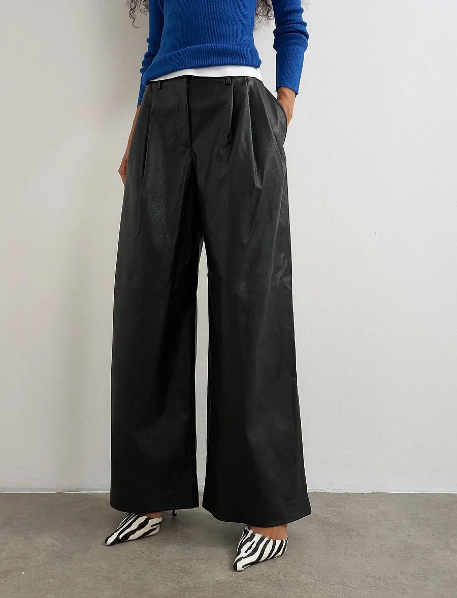 Topshop - TSTESA COATED PLEATED TROUSERS - lederhosen - black - 0