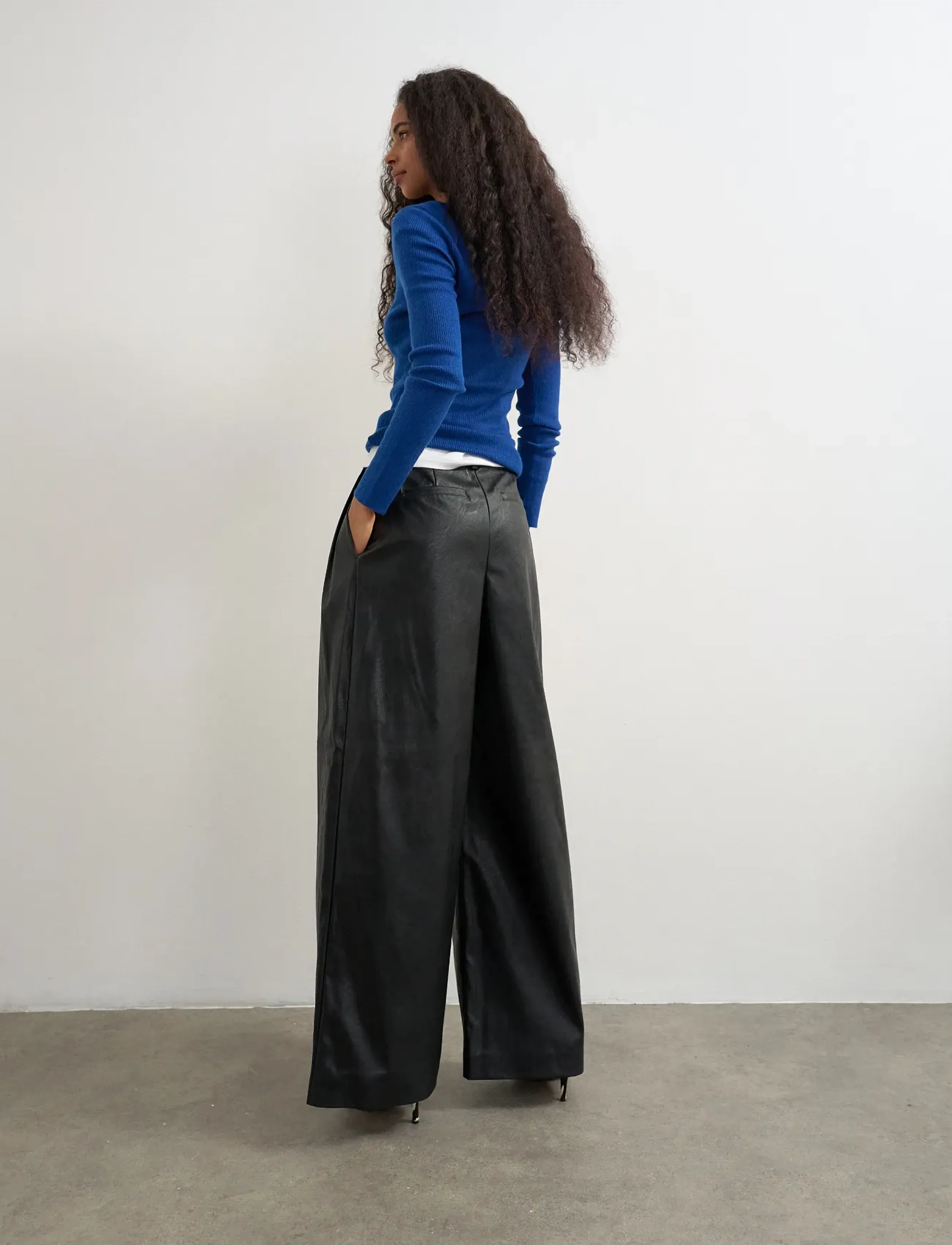 Topshop - TSTESA COATED PLEATED TROUSERS - lederhosen - black - 3