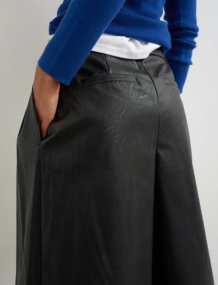 Topshop - TSTESA COATED PLEATED TROUSERS - lederhosen - black - 4