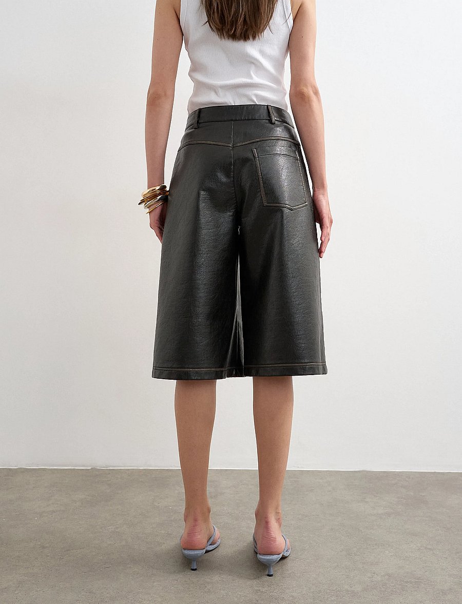 Topshop - TSSILJE COATED SHORTS - lühikesed nahkpüksid - black - 3