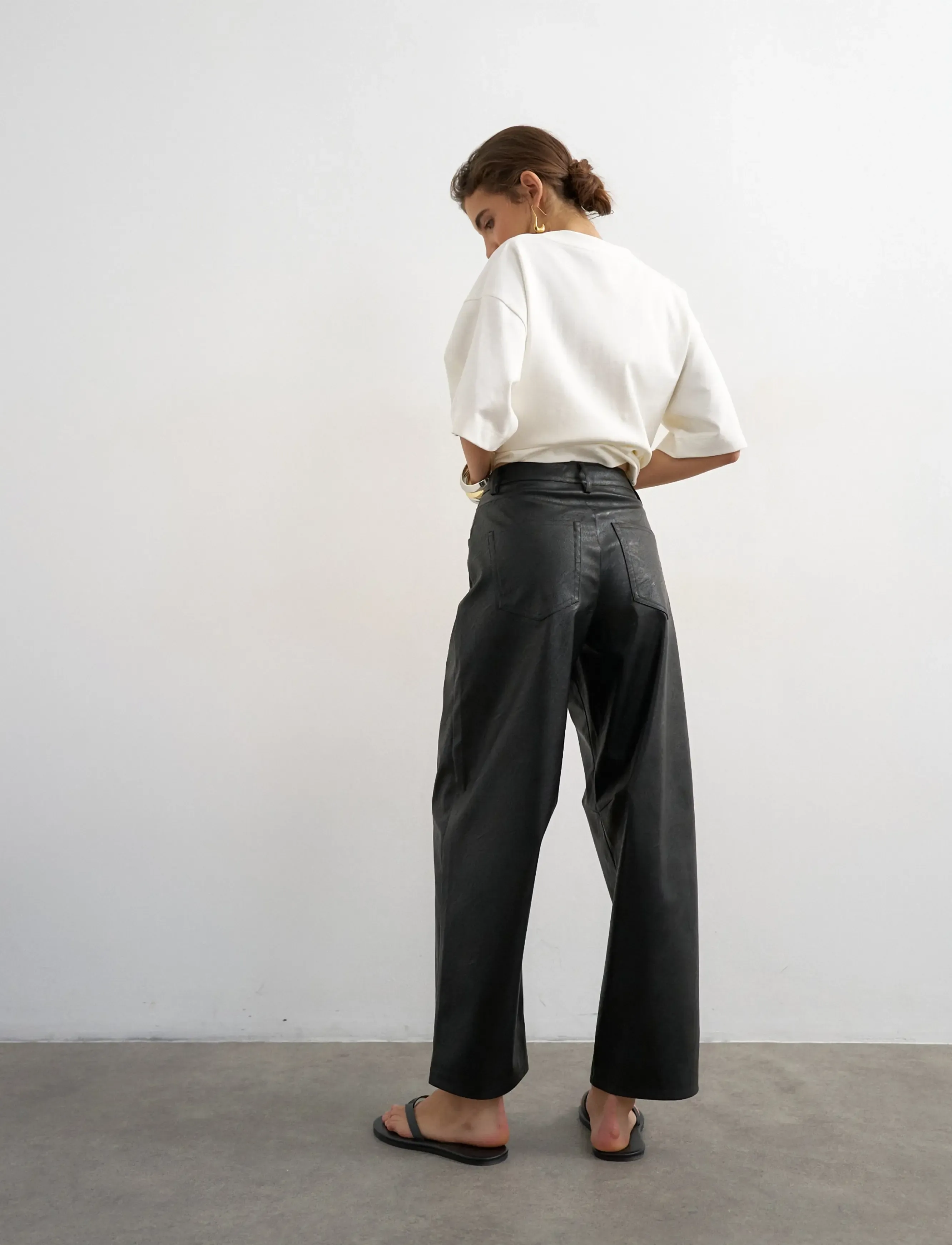 TOPSHOP Tstalla Coated Barrel Trousers byxor dam – bild 2